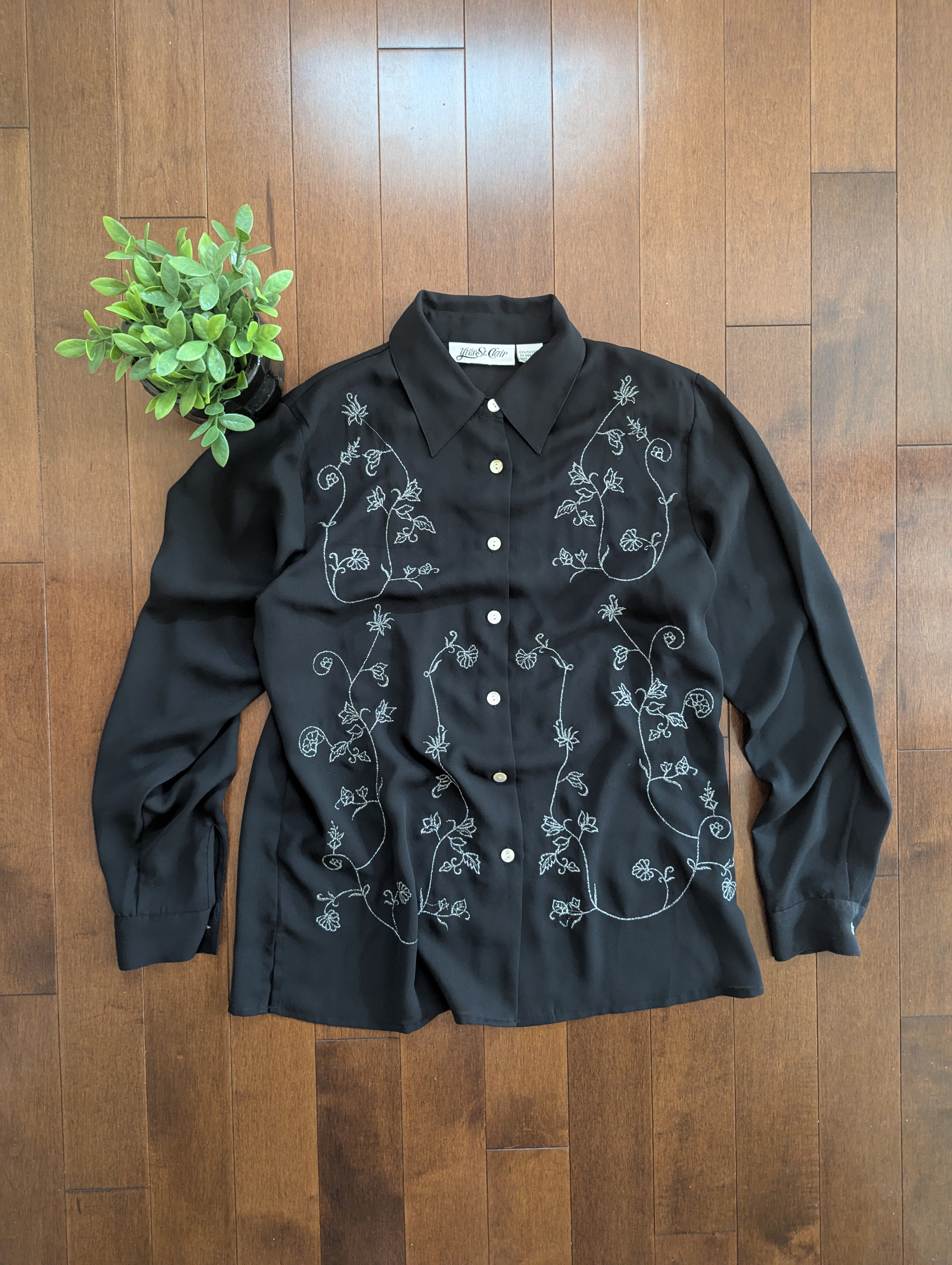 FLORAL EMBROIDERED VINTAGE BUTTON UP BLOUSE TOP