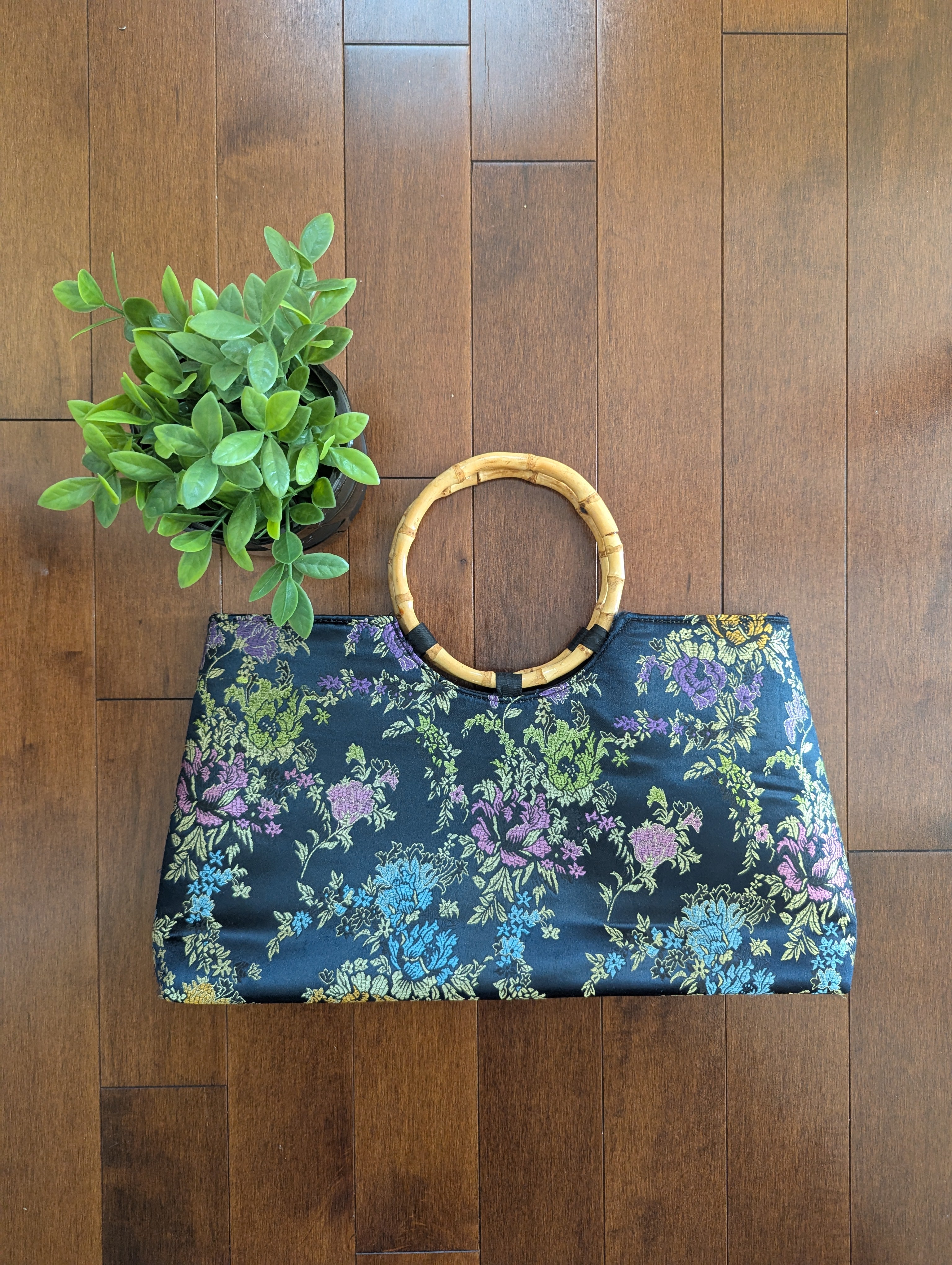 SATIN FLORAL BAMBOO HANDLE VINTAGE PURSE