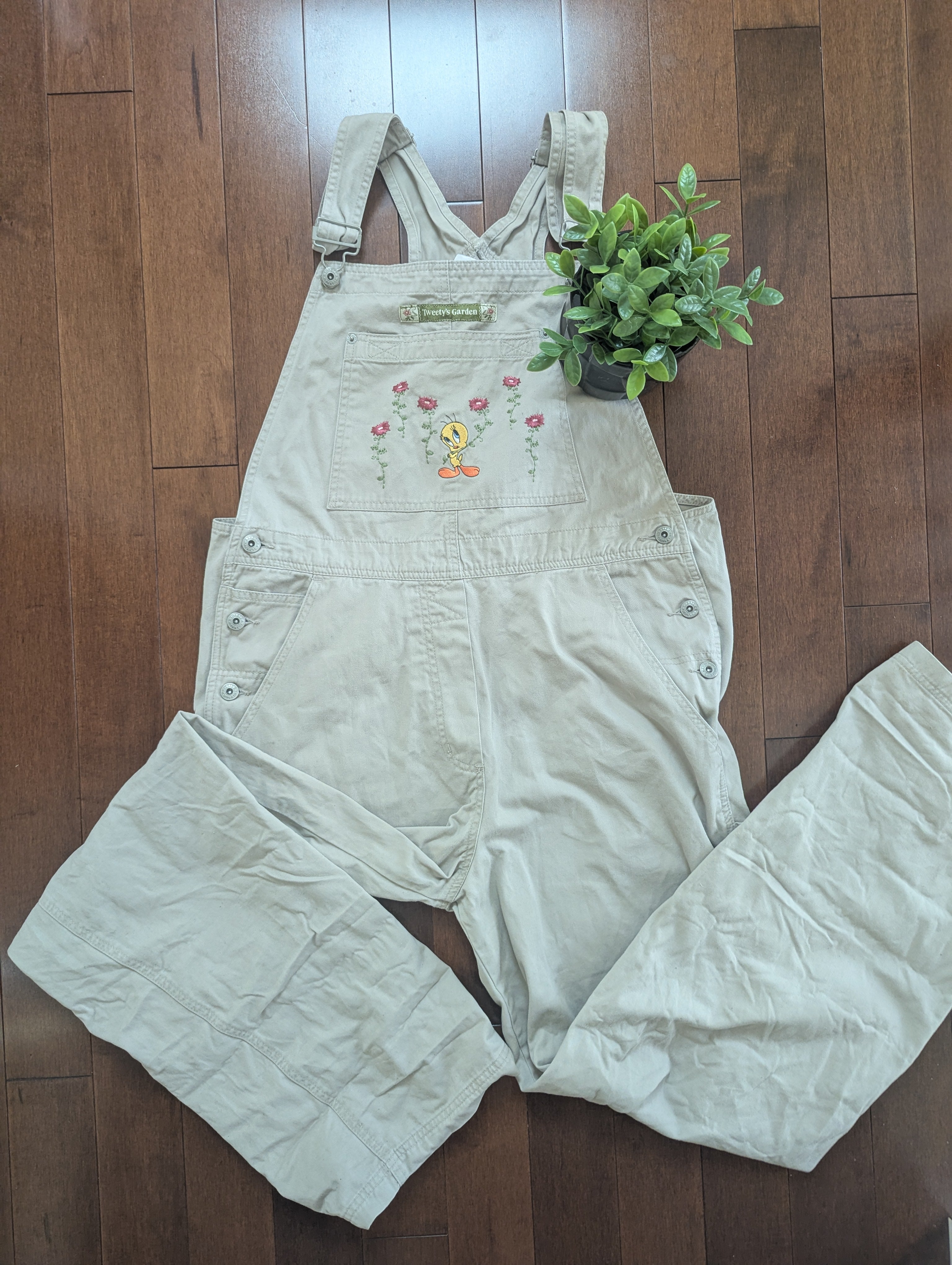 LOONEY TUNES TWEETY VINTAGE CARGO OVERALLS
