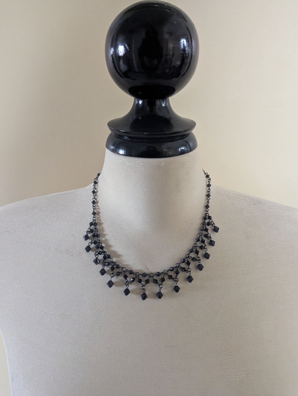 GOTHIC DAINTY BEADED VINTAGE NECKLACE