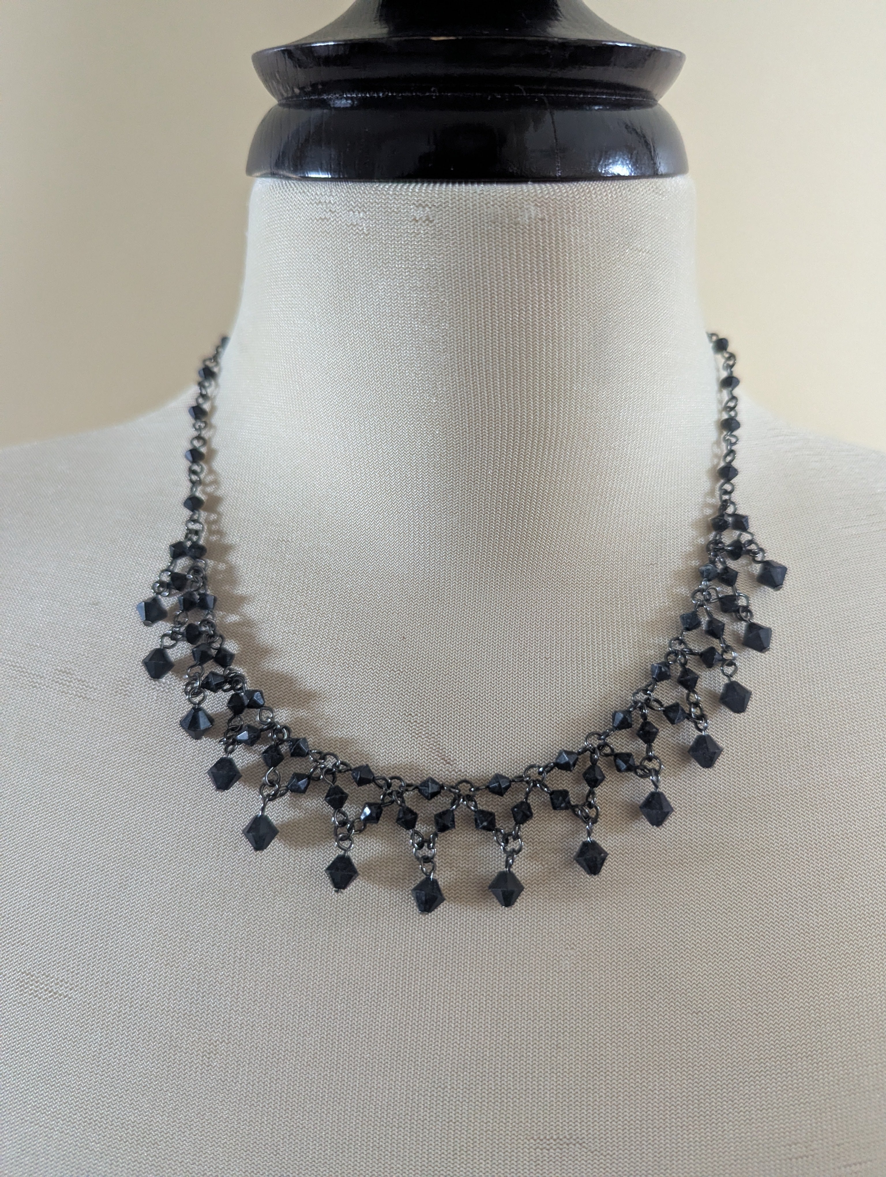 GOTHIC DAINTY BEADED VINTAGE NECKLACE