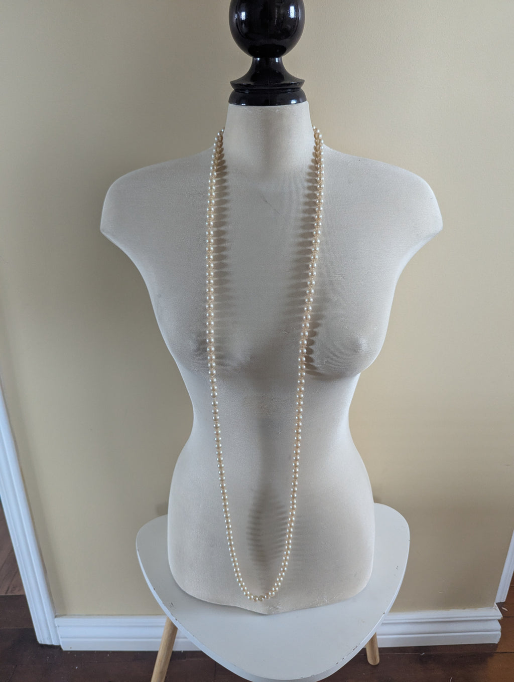 CHUNKY PEARL LONG VINTAGE NECKLACE