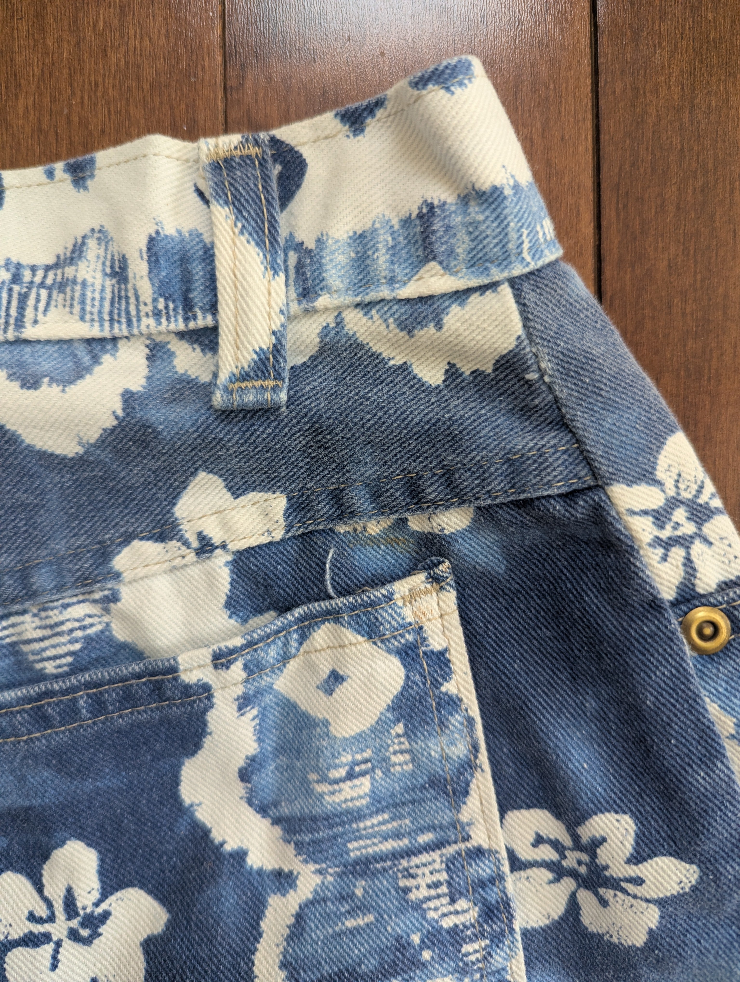 FLORAL PRINT VINTAGE 1990s HIGH WAIST JEAN SHORTS