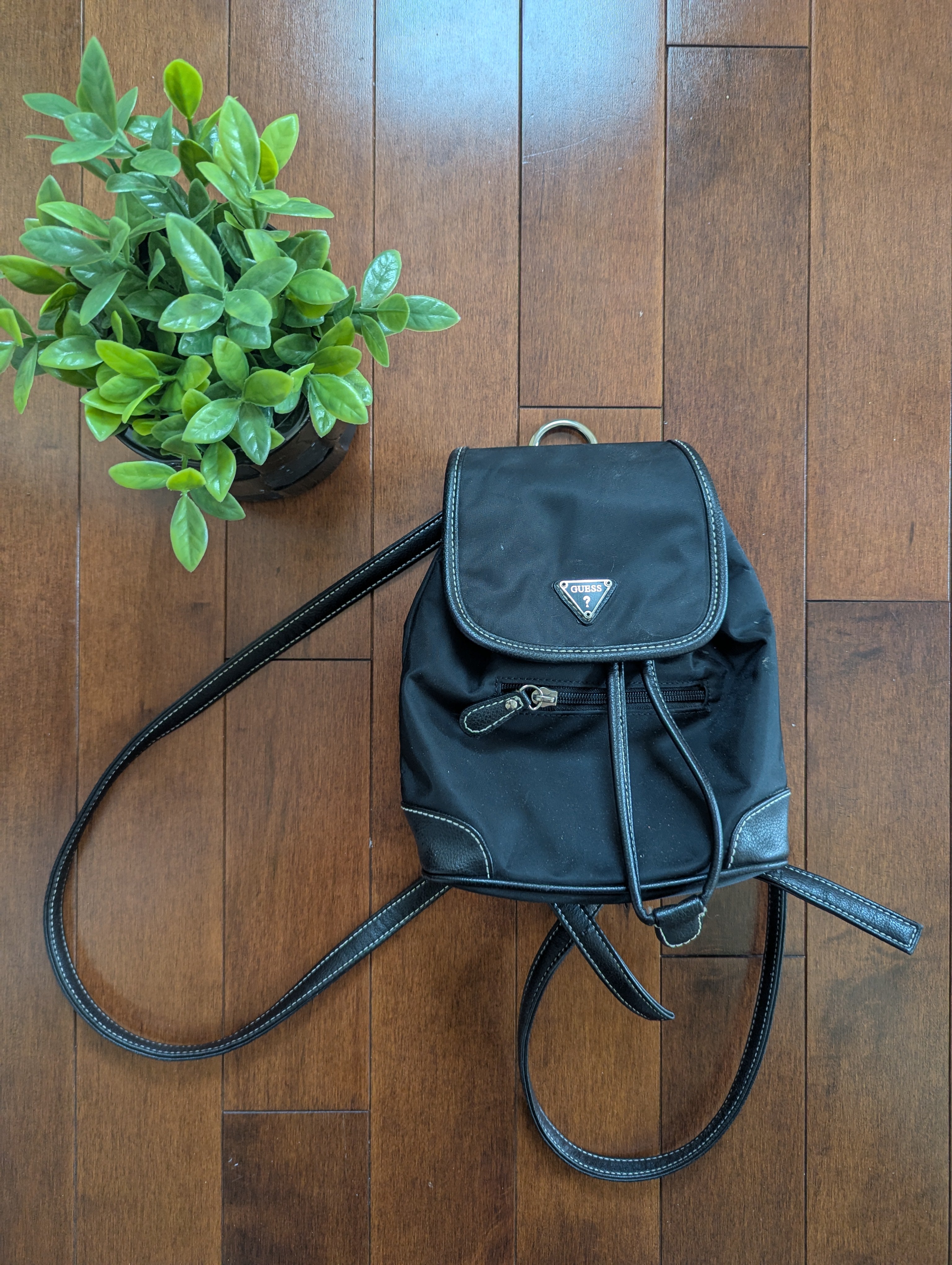 GUESS VINTAGE Y2K BLACK NYLON MINI BACKPACK