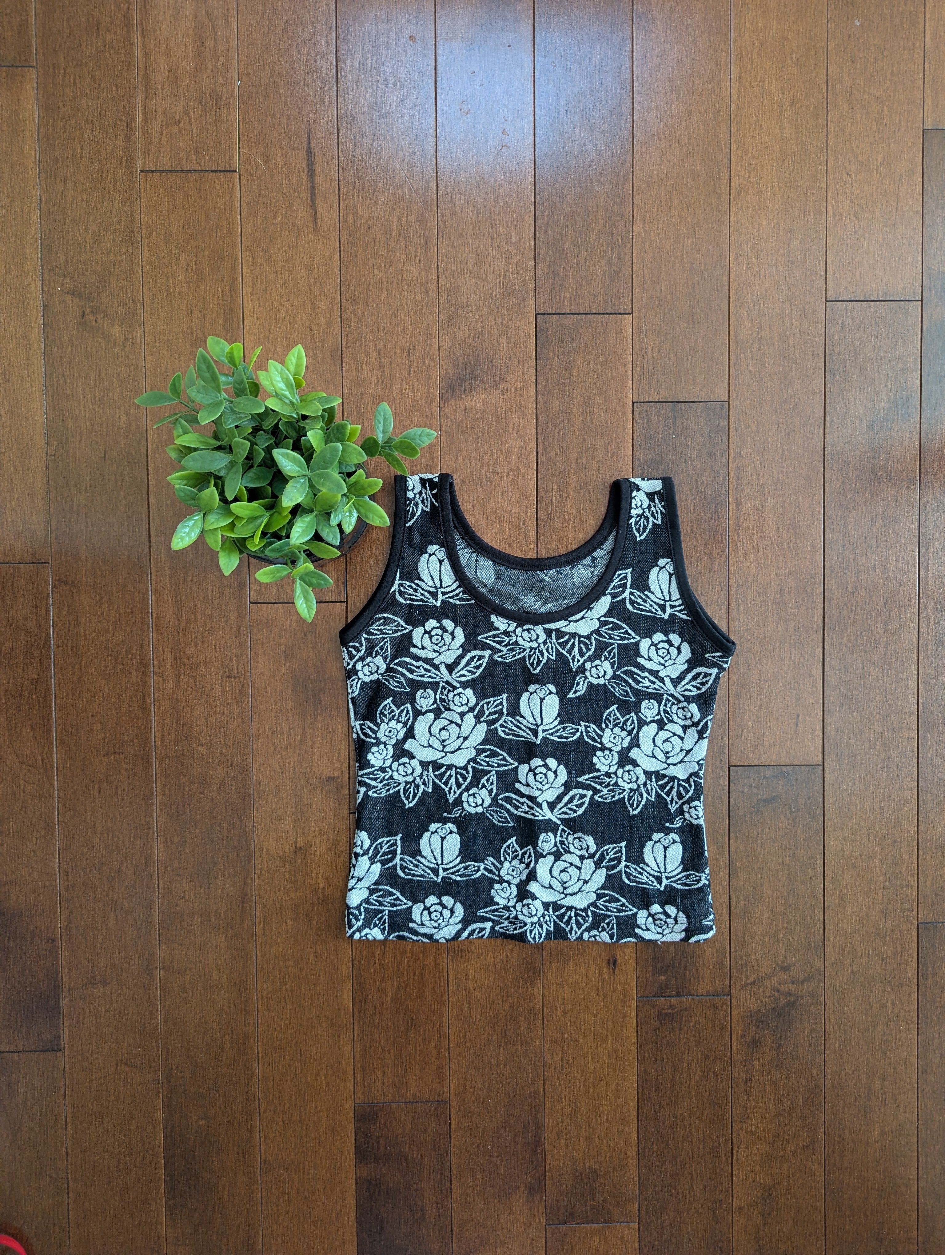 ROSE FLORAL PRINT VINTAGE TANK TOP