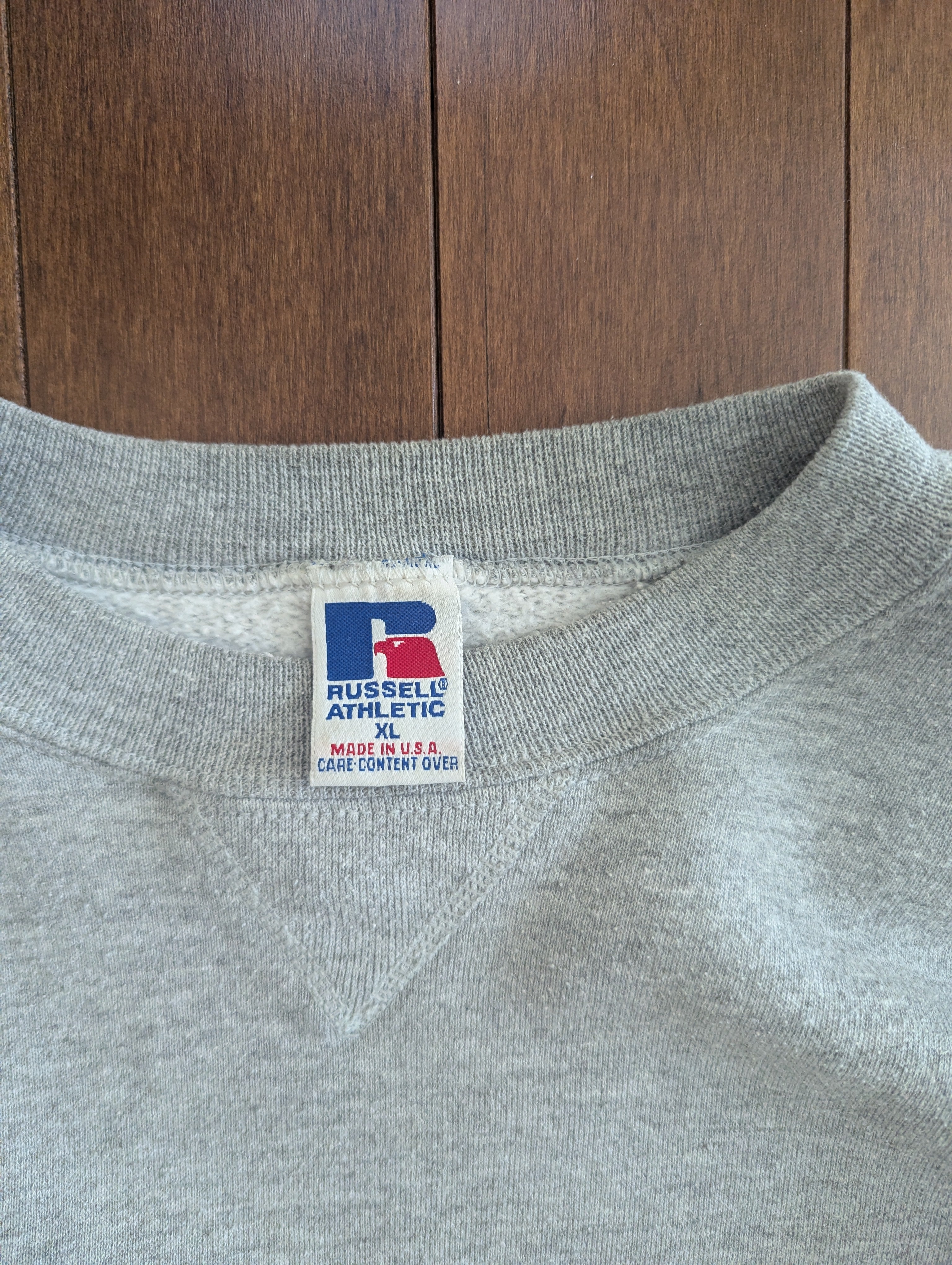 RUSSELL ATHLETIC VINTAGE GREY CREWNECK SWEATSHIRT