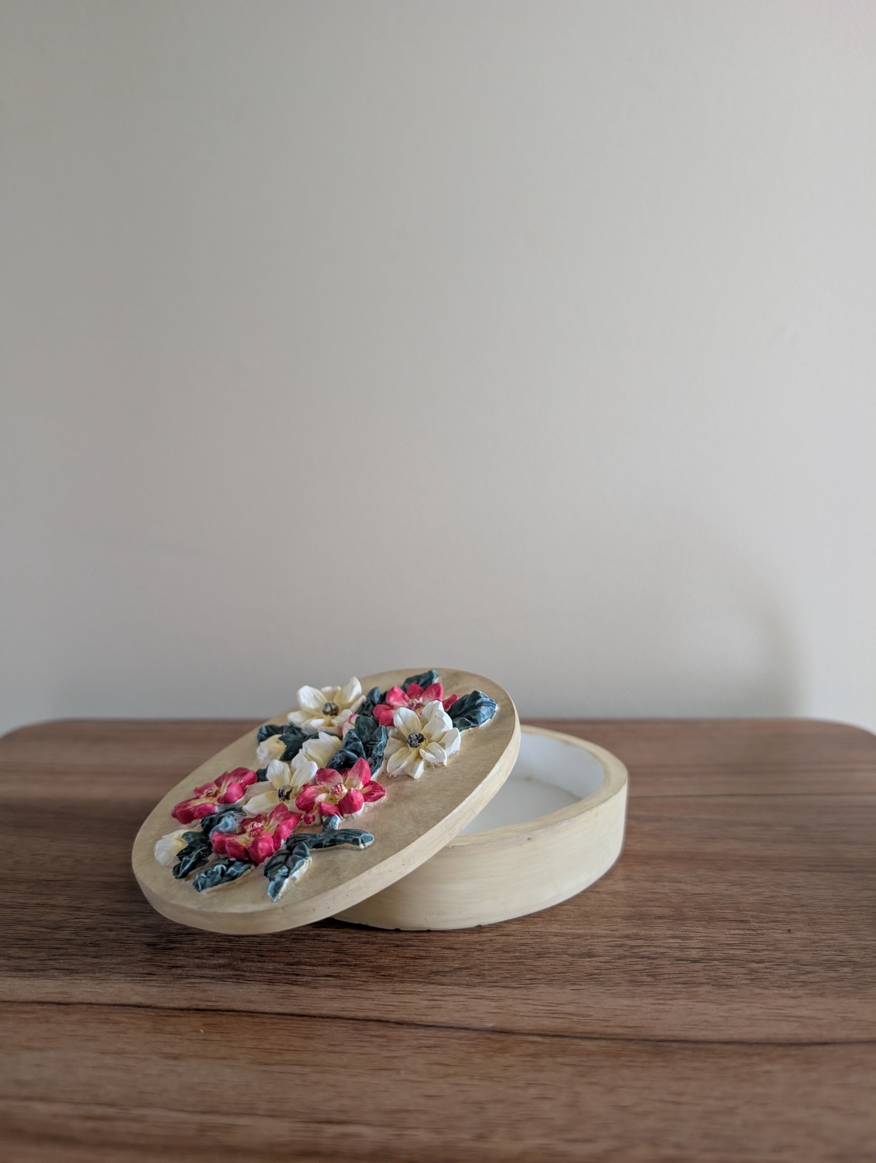 3D FLORAL DESIGN VINTAGE TRINKET JEWELRY BOX