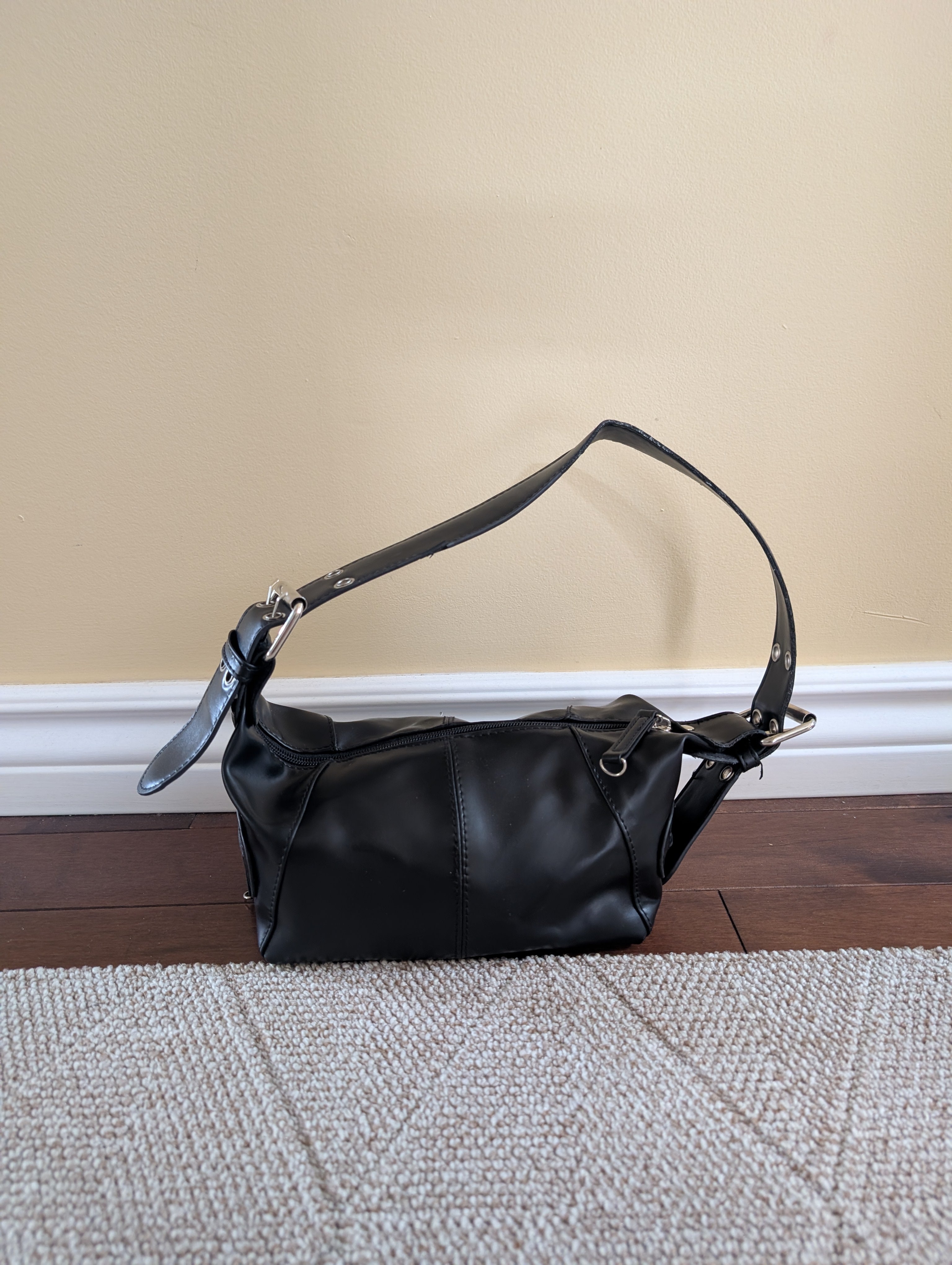 GROMET DETAIL VINTAGE Y2K SHOULDER BAG