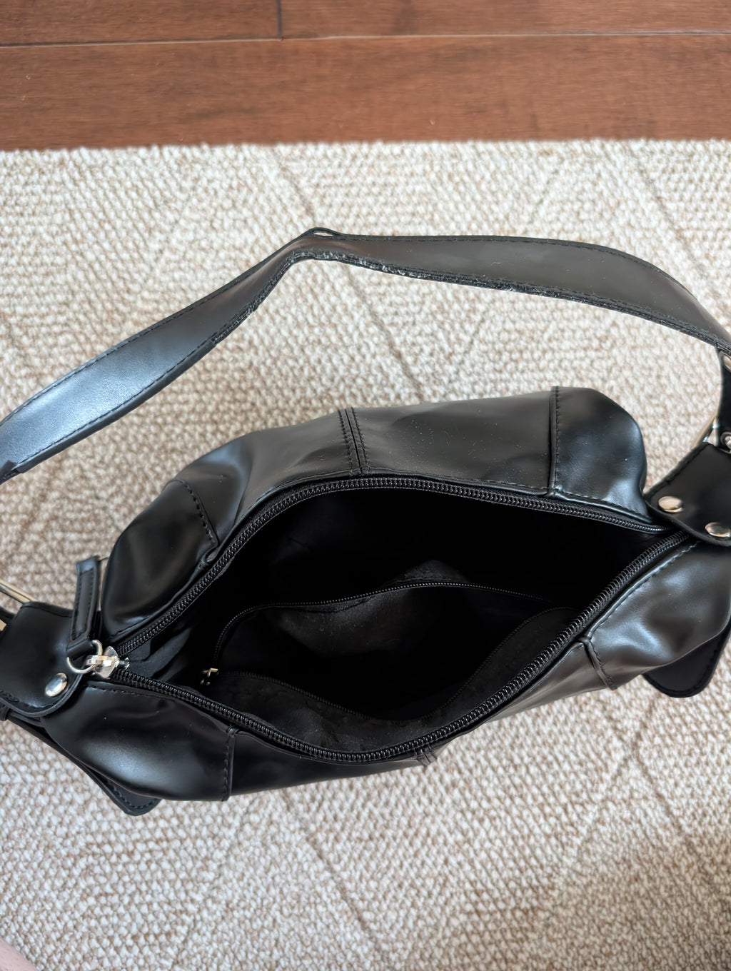 GROMET DETAIL VINTAGE Y2K SHOULDER BAG
