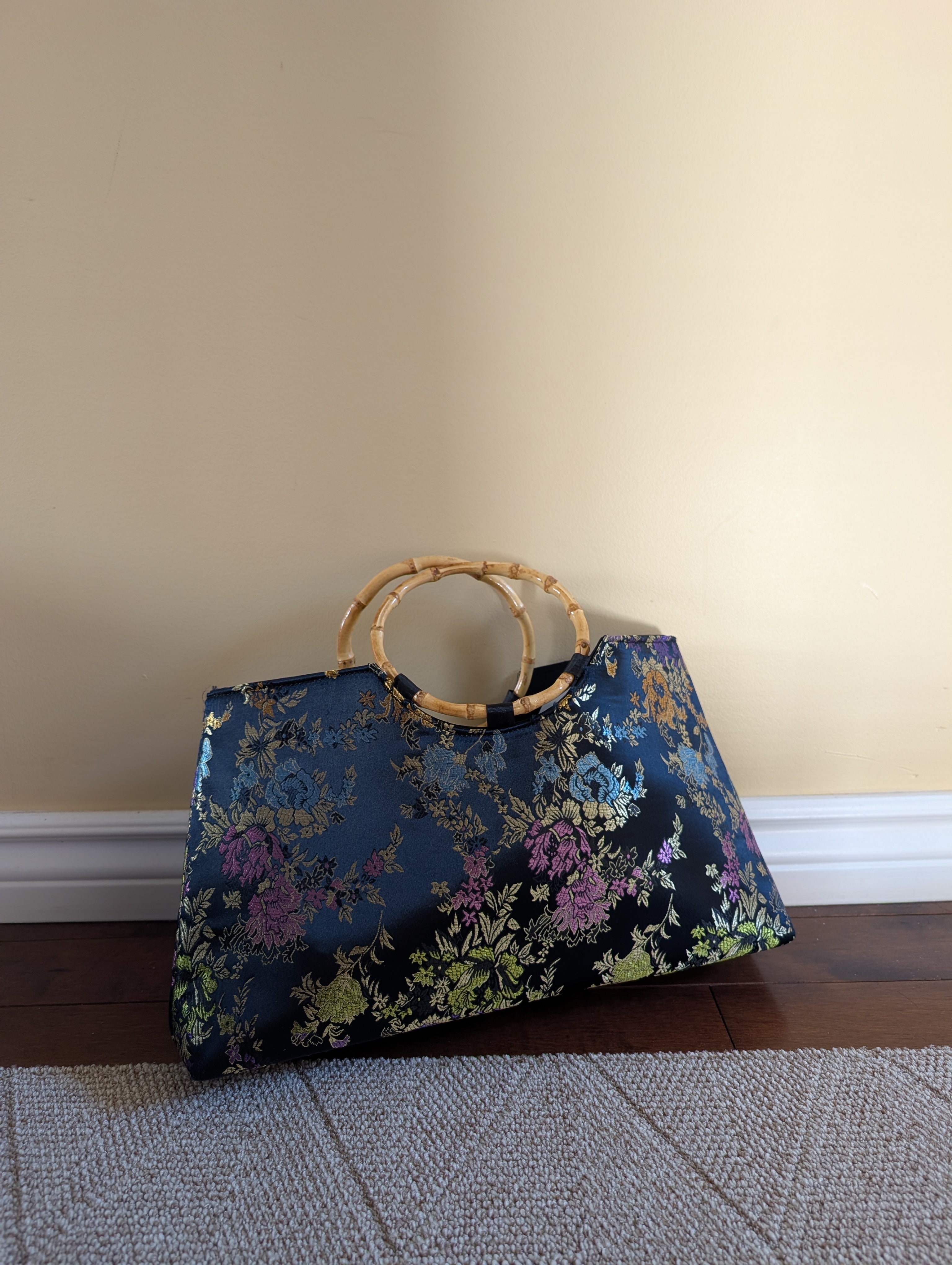 SATIN FLORAL BAMBOO HANDLE VINTAGE PURSE