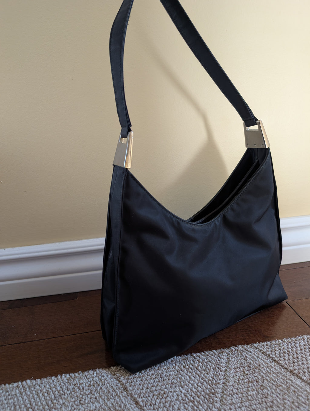 BLACK NYLON VINTAGE Y2K SHOULDER BAG