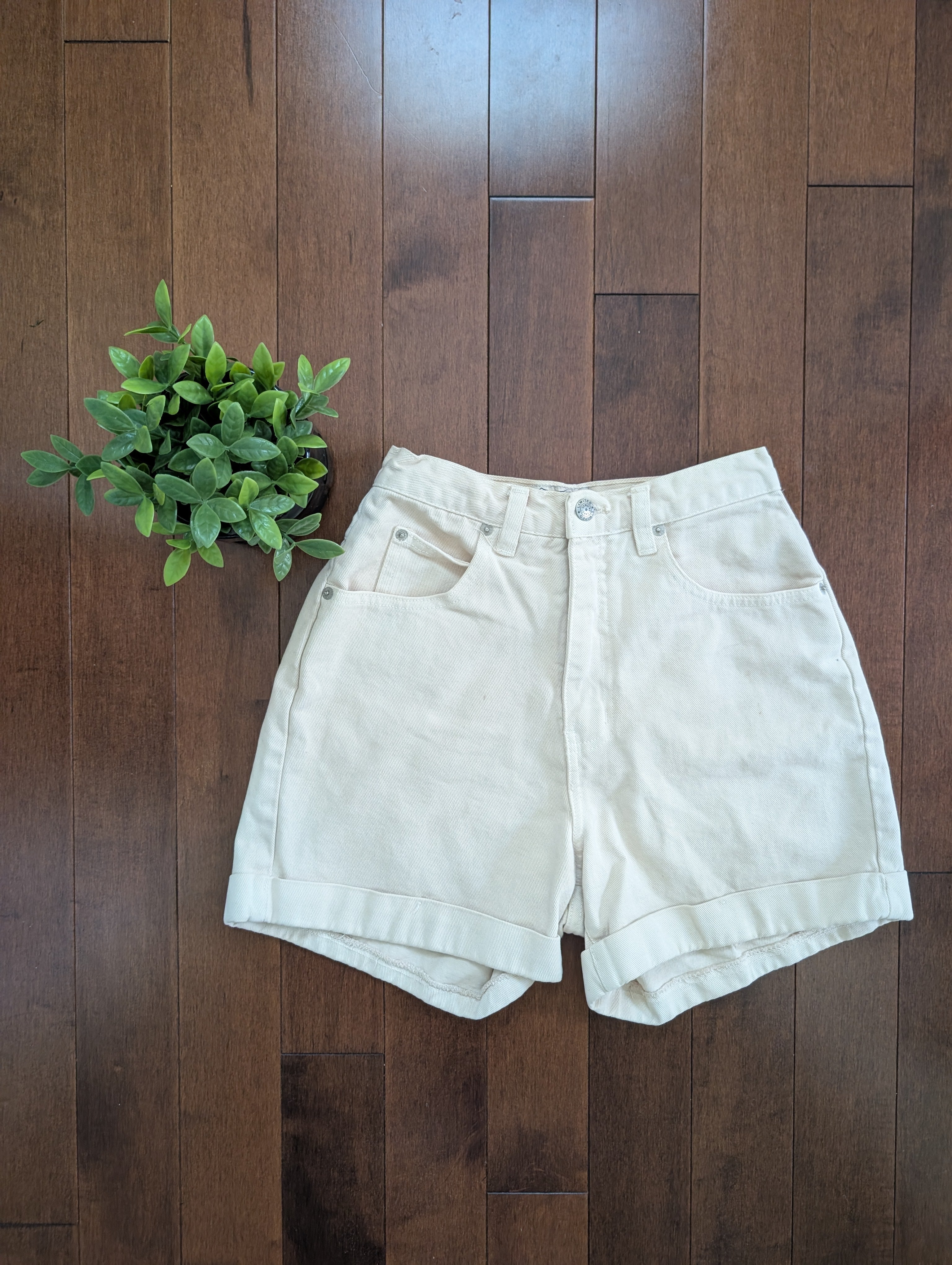 NEUTRAL BEIGE VINTAGE 90s JEAN SHORTS