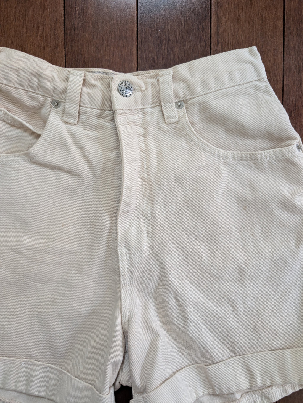 NEUTRAL BEIGE VINTAGE 90s JEAN SHORTS