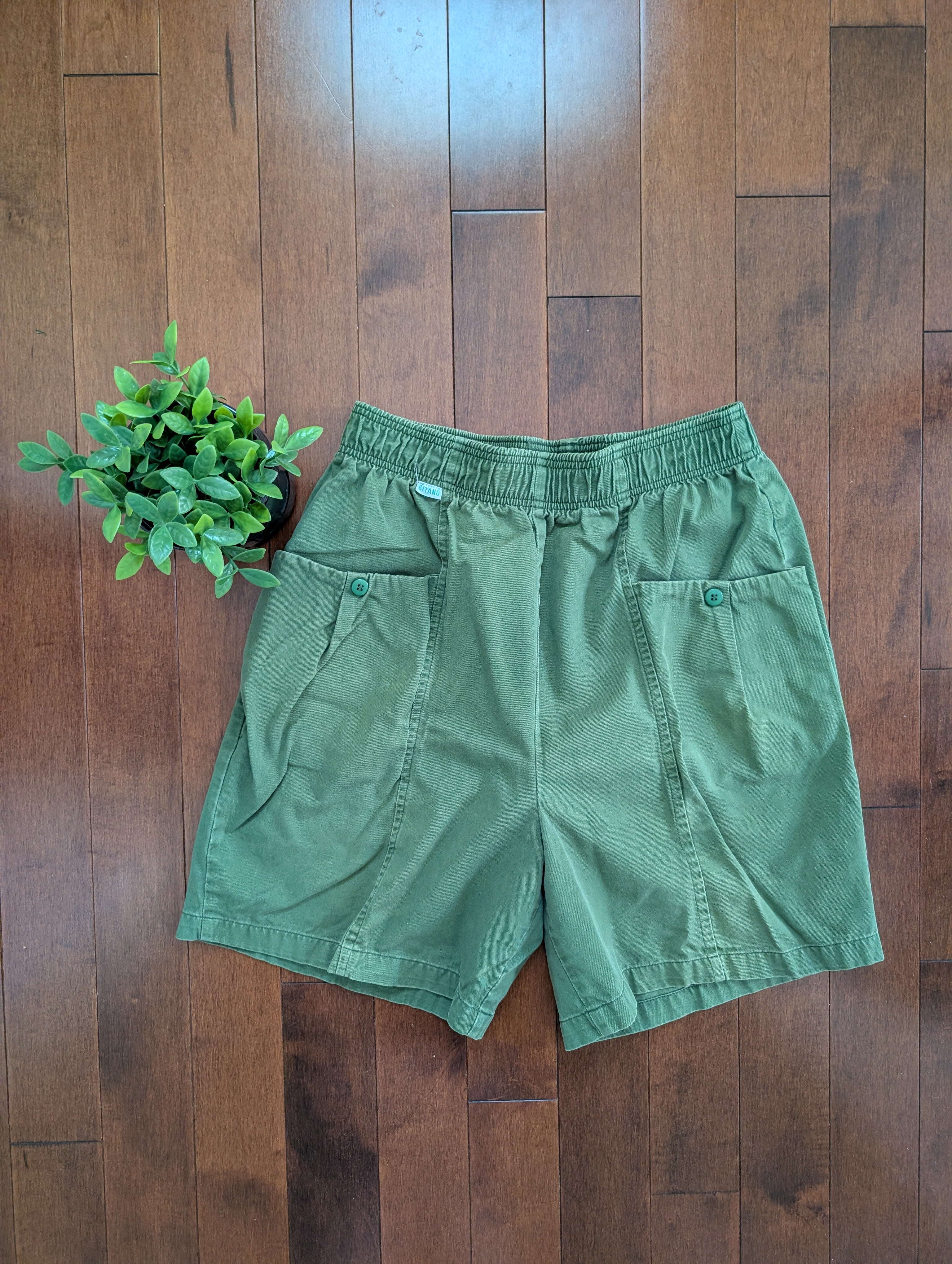 FOREST GREEN 90s VINTAGE CARGO SHORTS