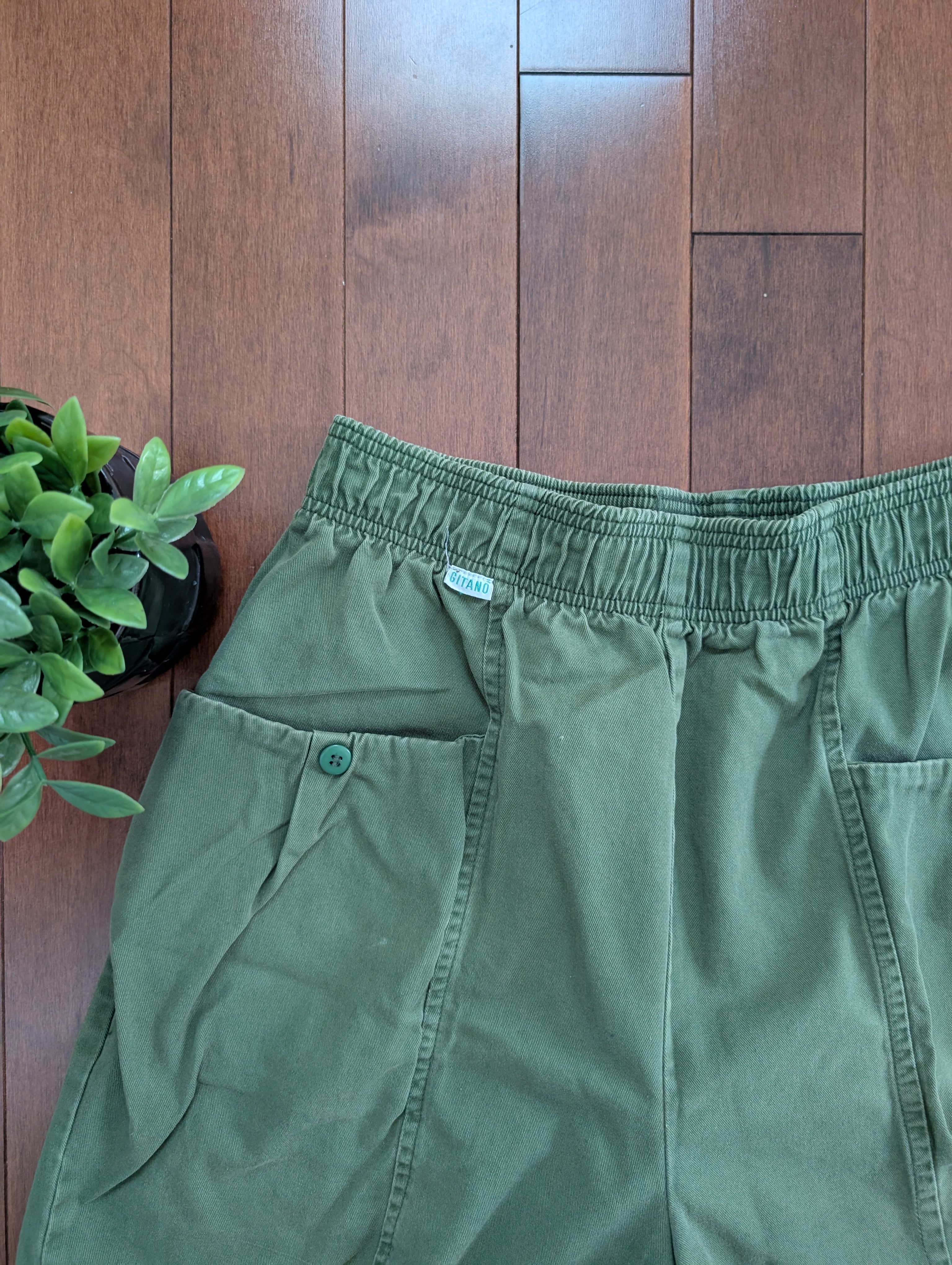 FOREST GREEN 90s VINTAGE CARGO SHORTS