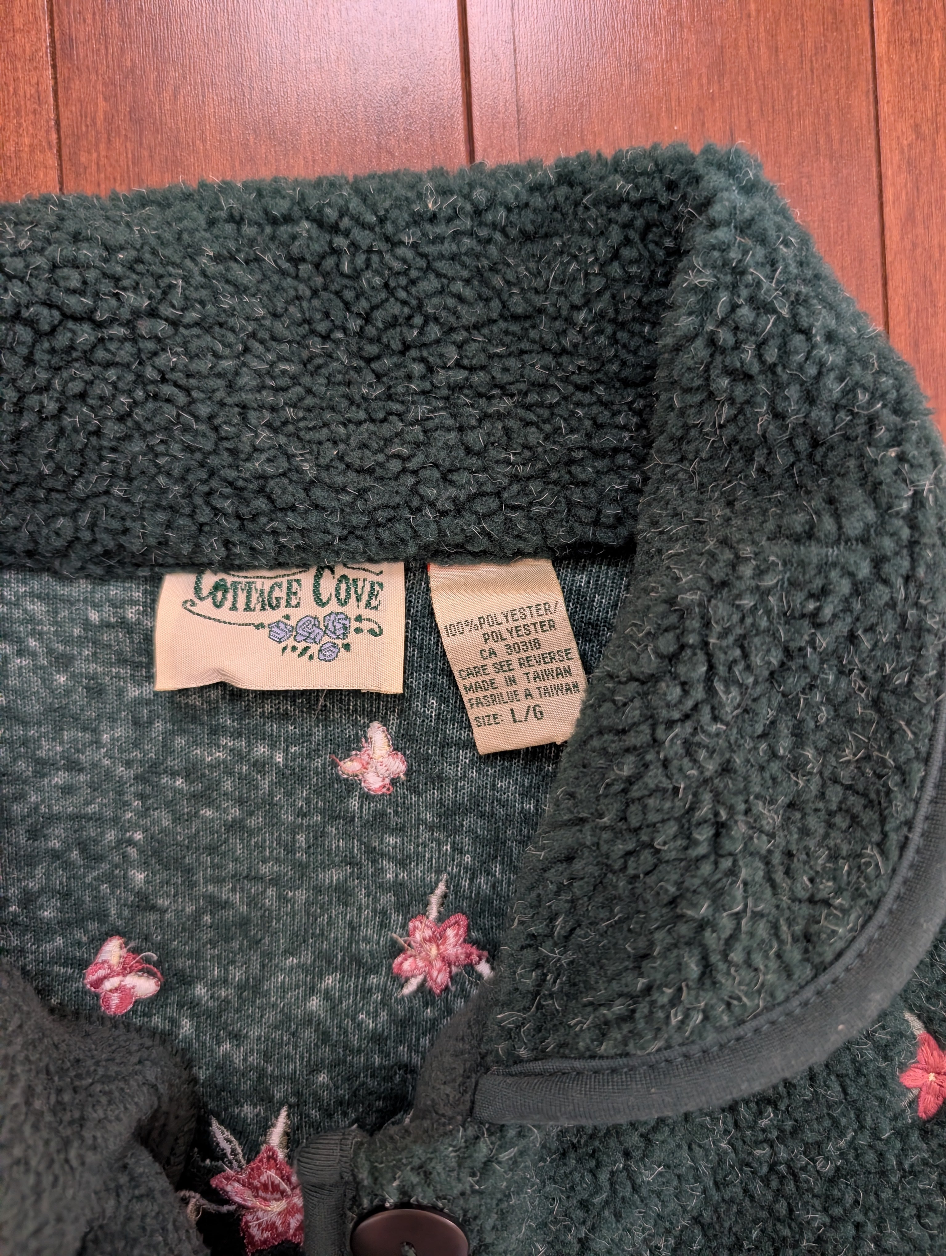 FLORAL FLEECE DETAIL VINTAGE BUTTON UP SWEATER