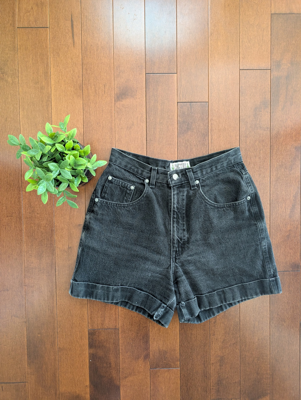 WASHED BLACK 90s VINTAGE JEAN SHORTS