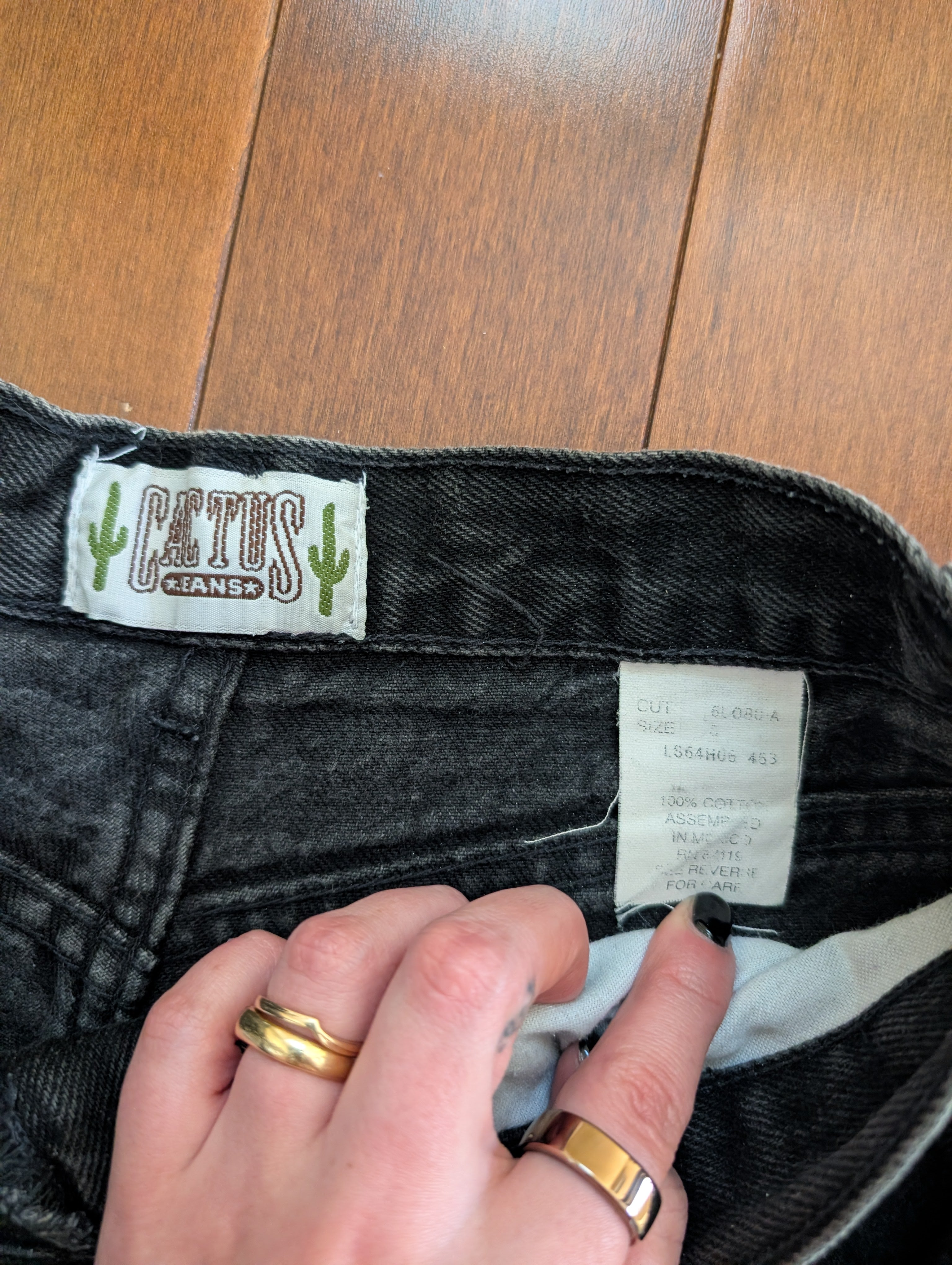 WASHED BLACK 90s VINTAGE JEAN SHORTS