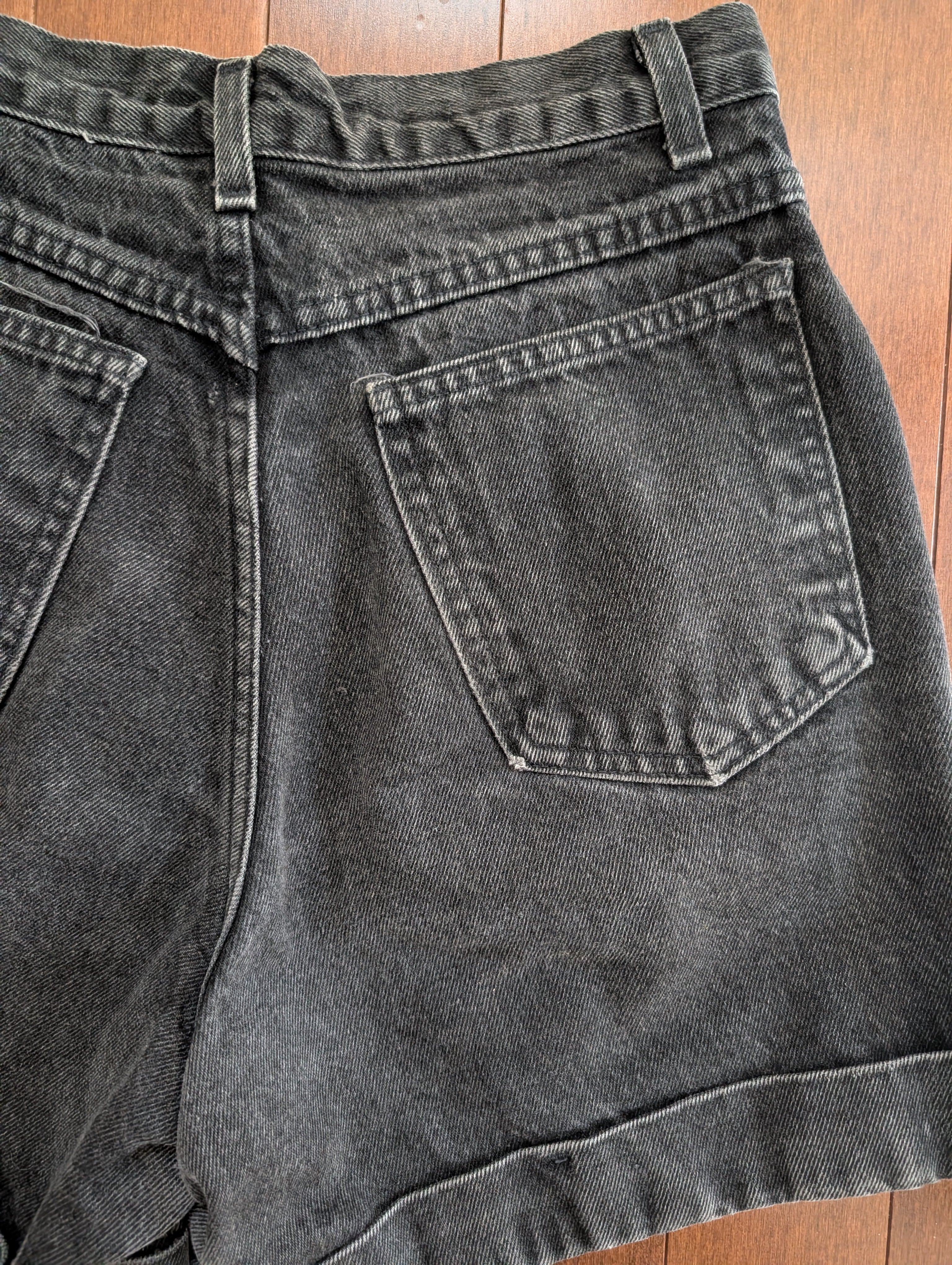 WASHED BLACK 90s VINTAGE JEAN SHORTS