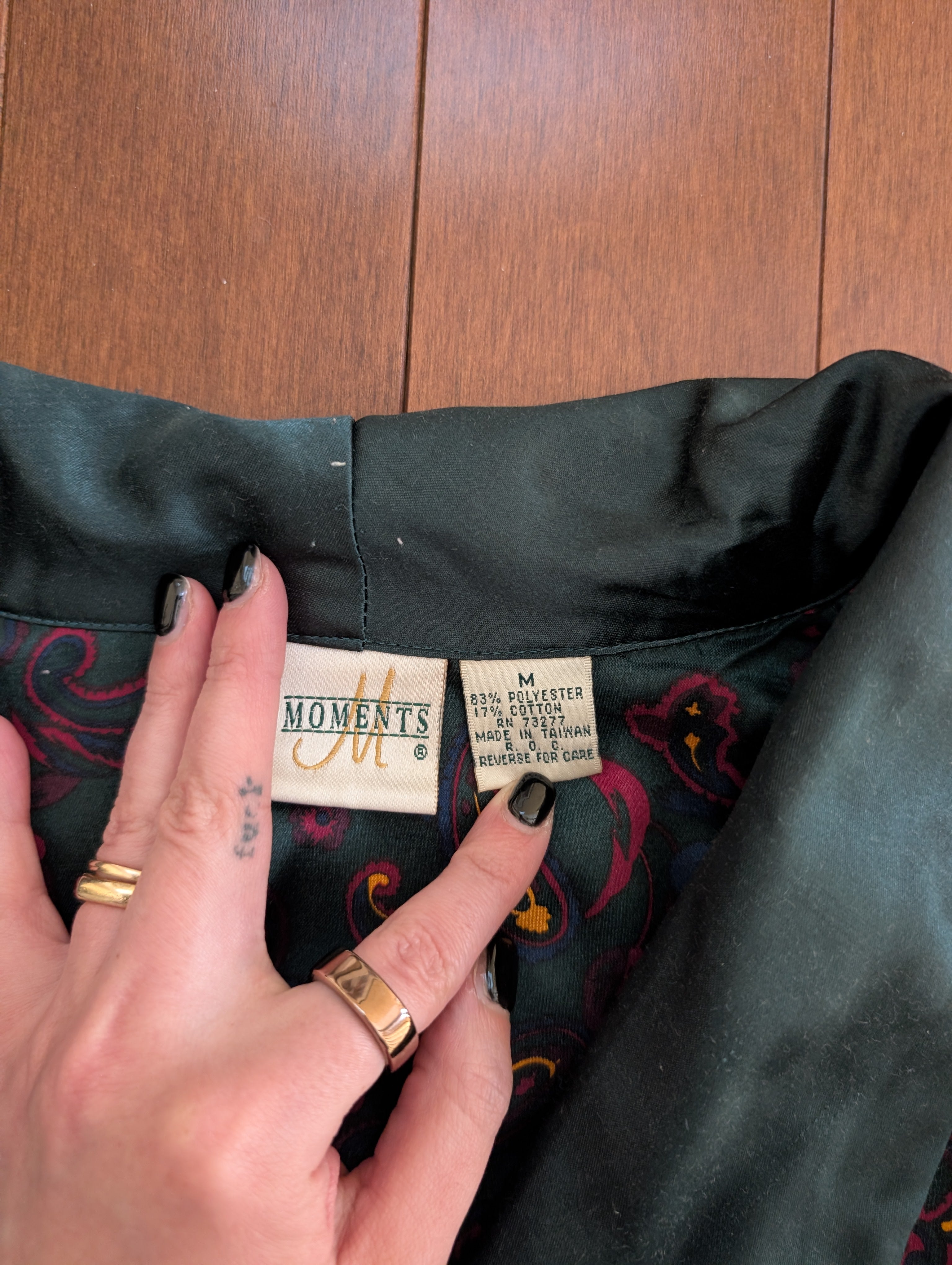 90s DARK PAISLEY VINTAGE SATIN ROBE