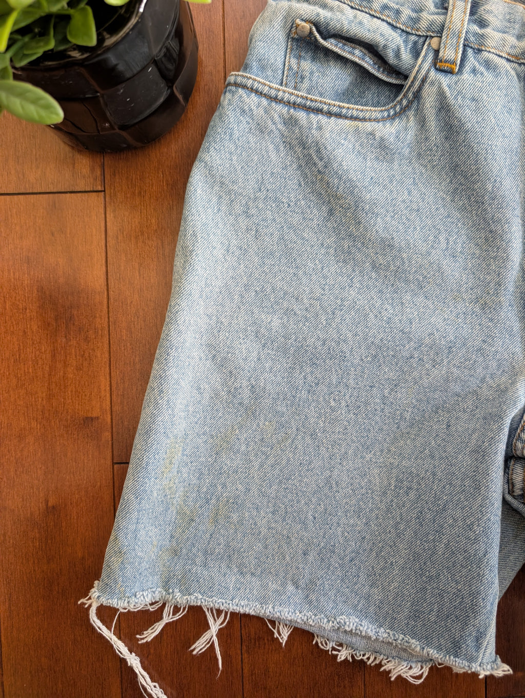 BILL BLASS SAMPLE MADE VINTAGE JEAN SHORTS