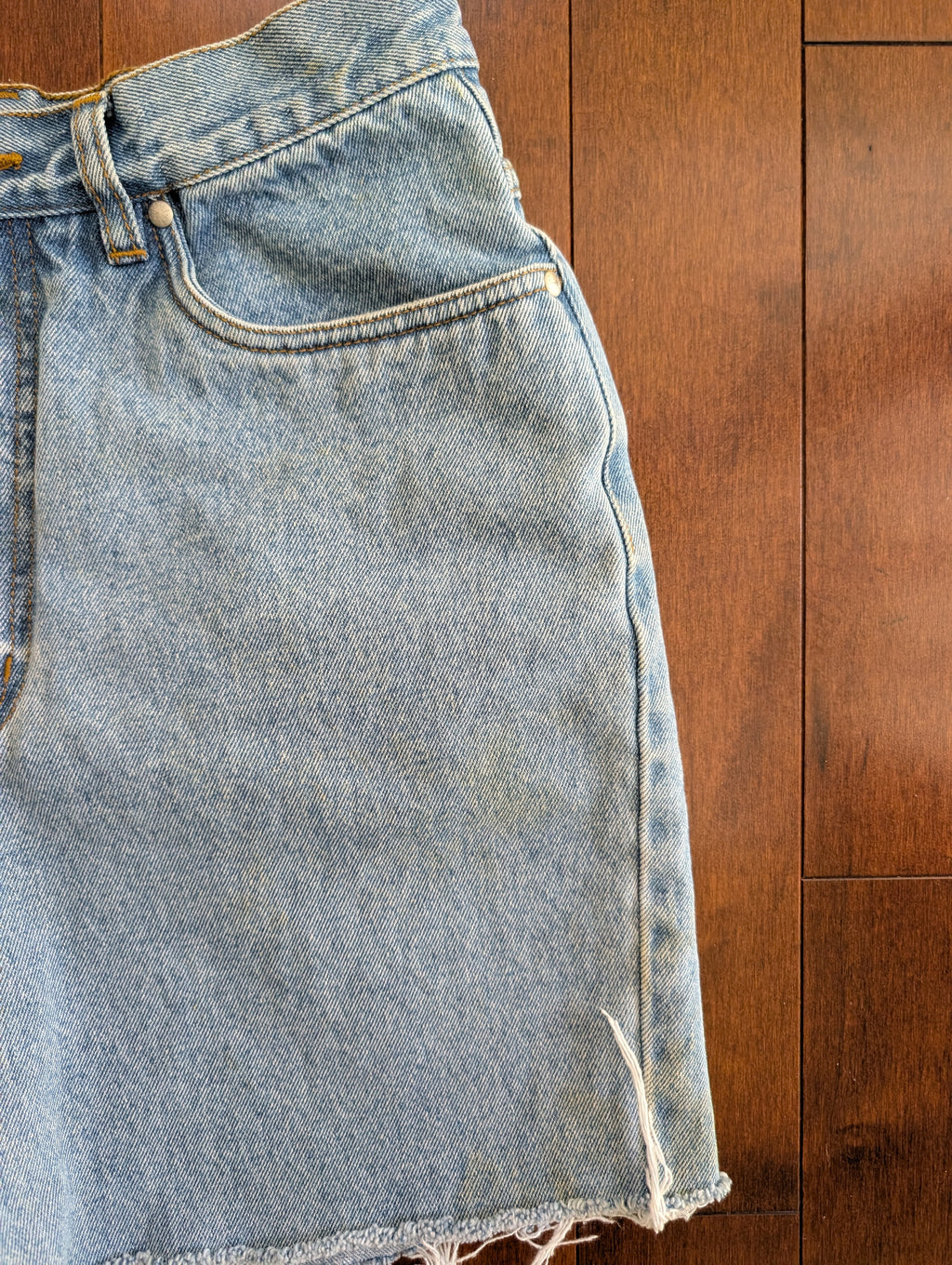 BILL BLASS SAMPLE MADE VINTAGE JEAN SHORTS