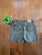 FADED BLACK VINTAGE JEAN SHORTS
