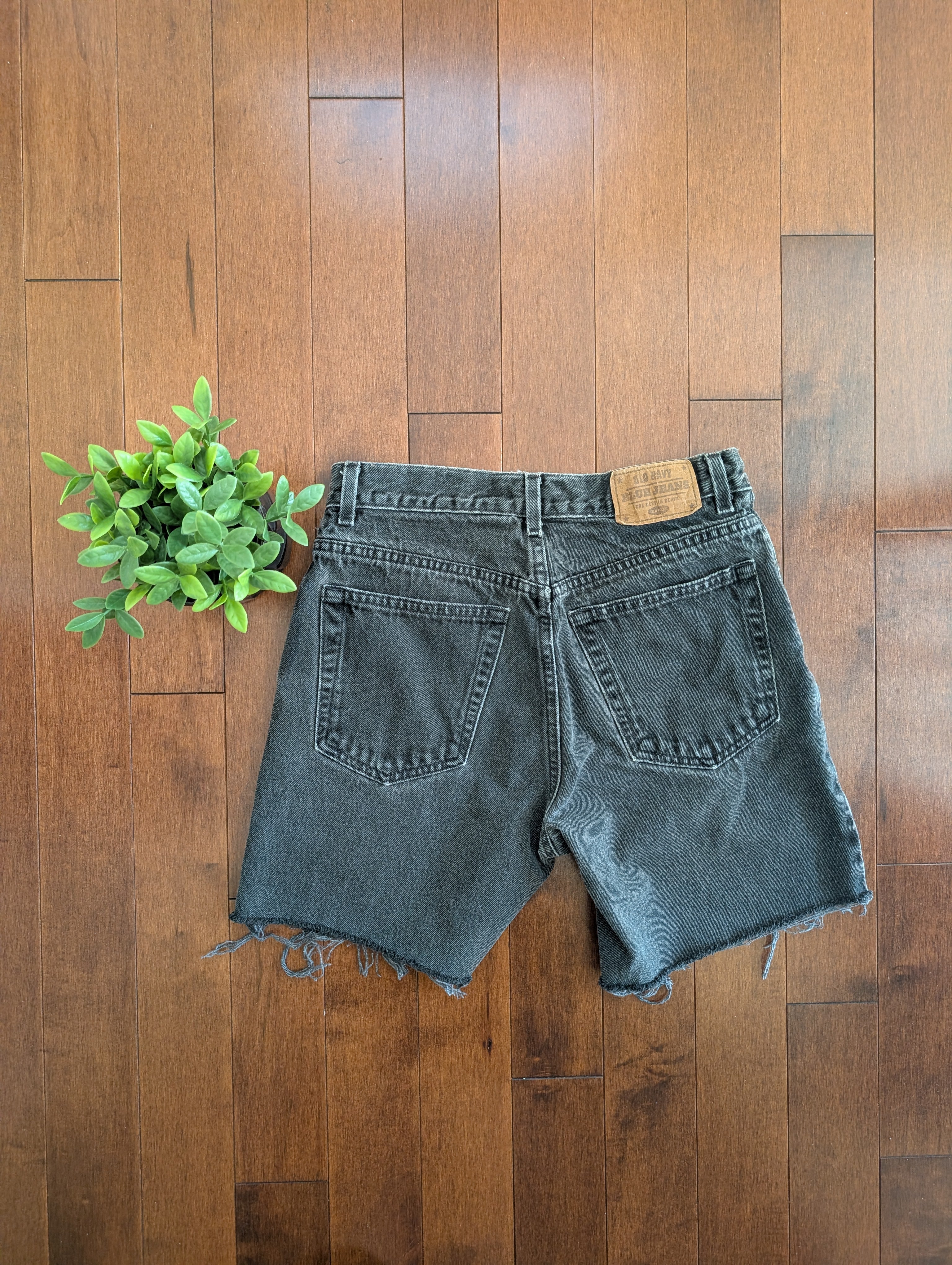 90s BLACK WASHED VINTAGE JEAN SHORTS