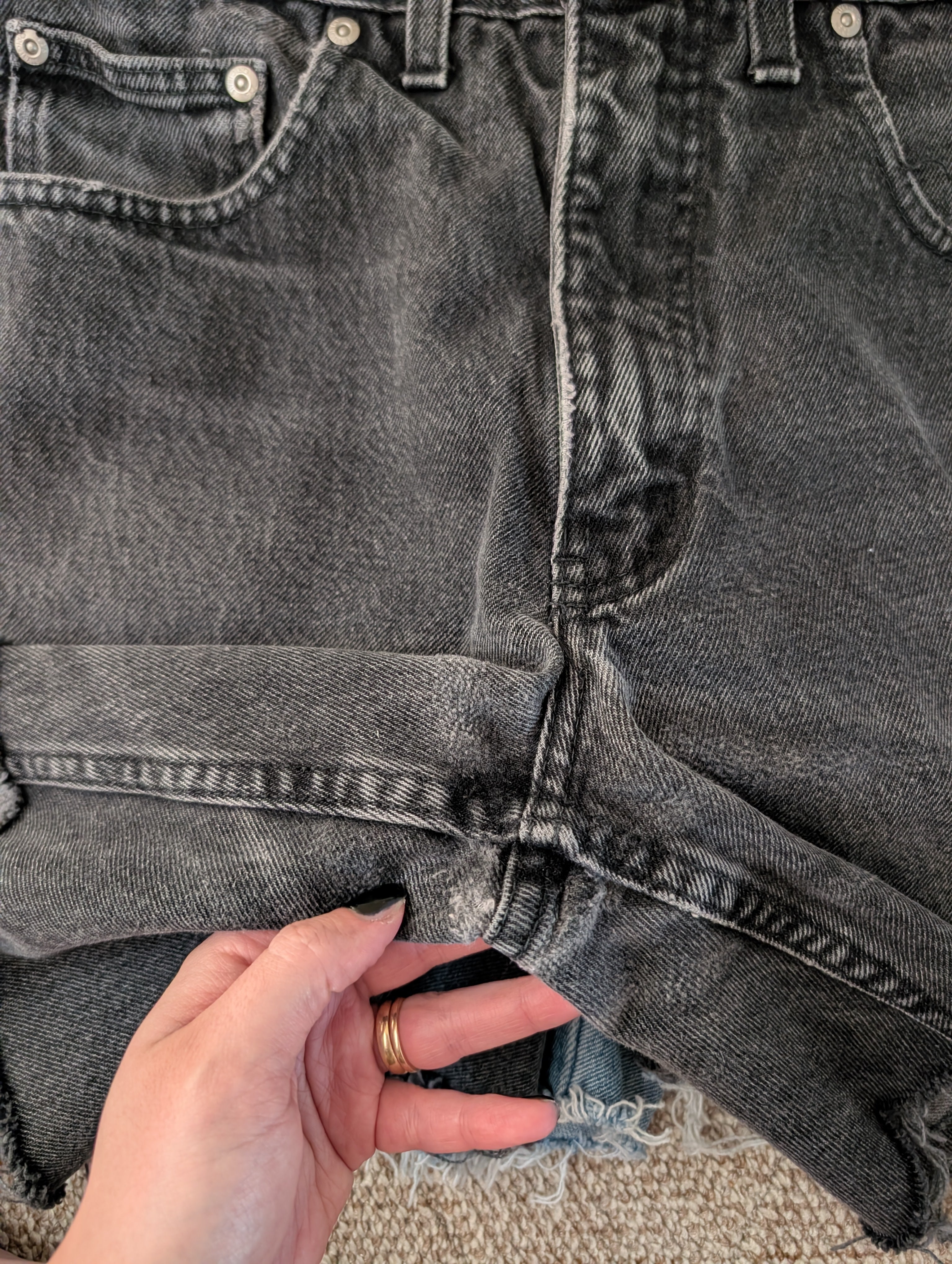 90s BLACK WASHED VINTAGE JEAN SHORTS