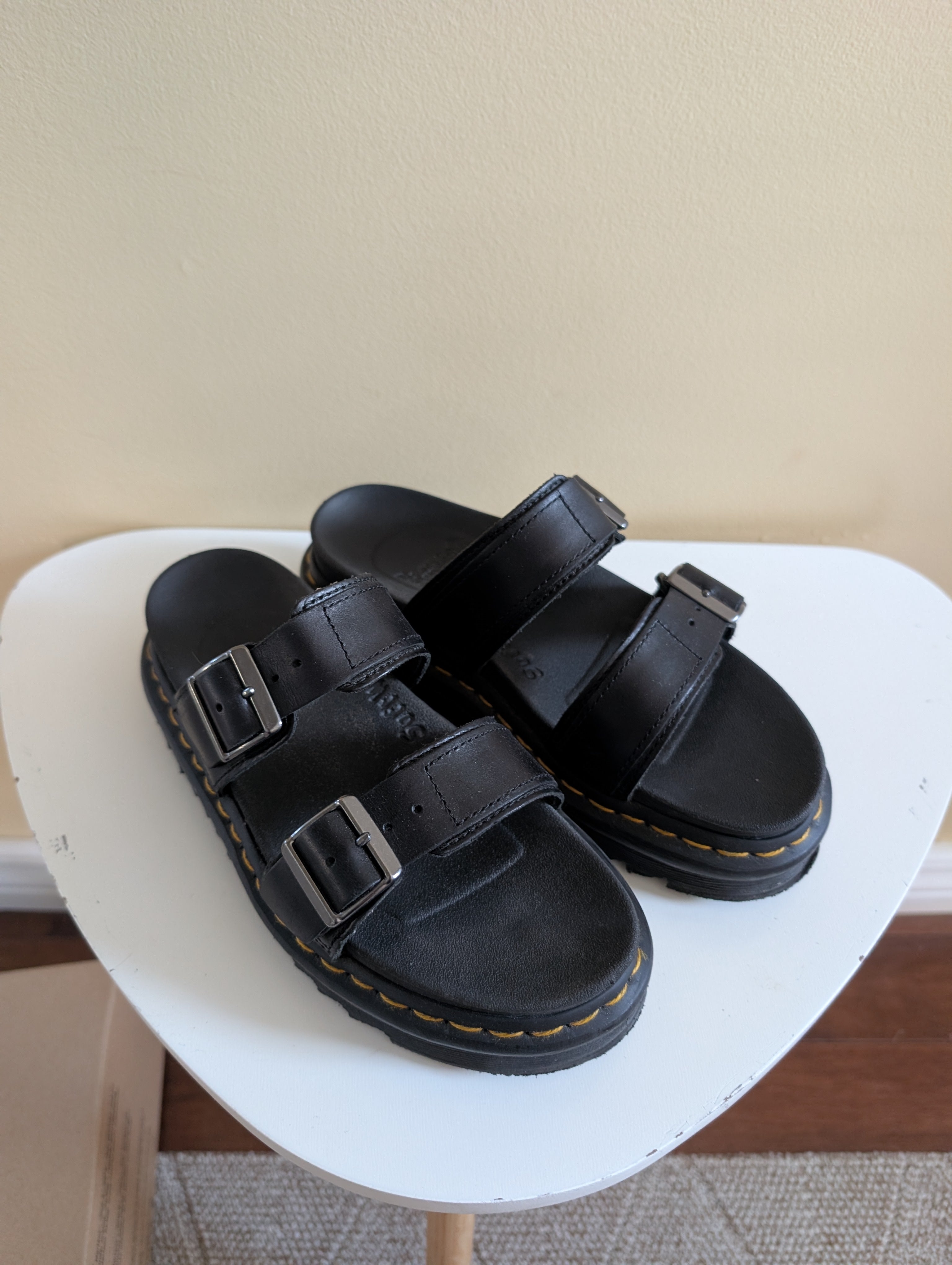 DR MARTENS MYLES SLIDE SANDALS