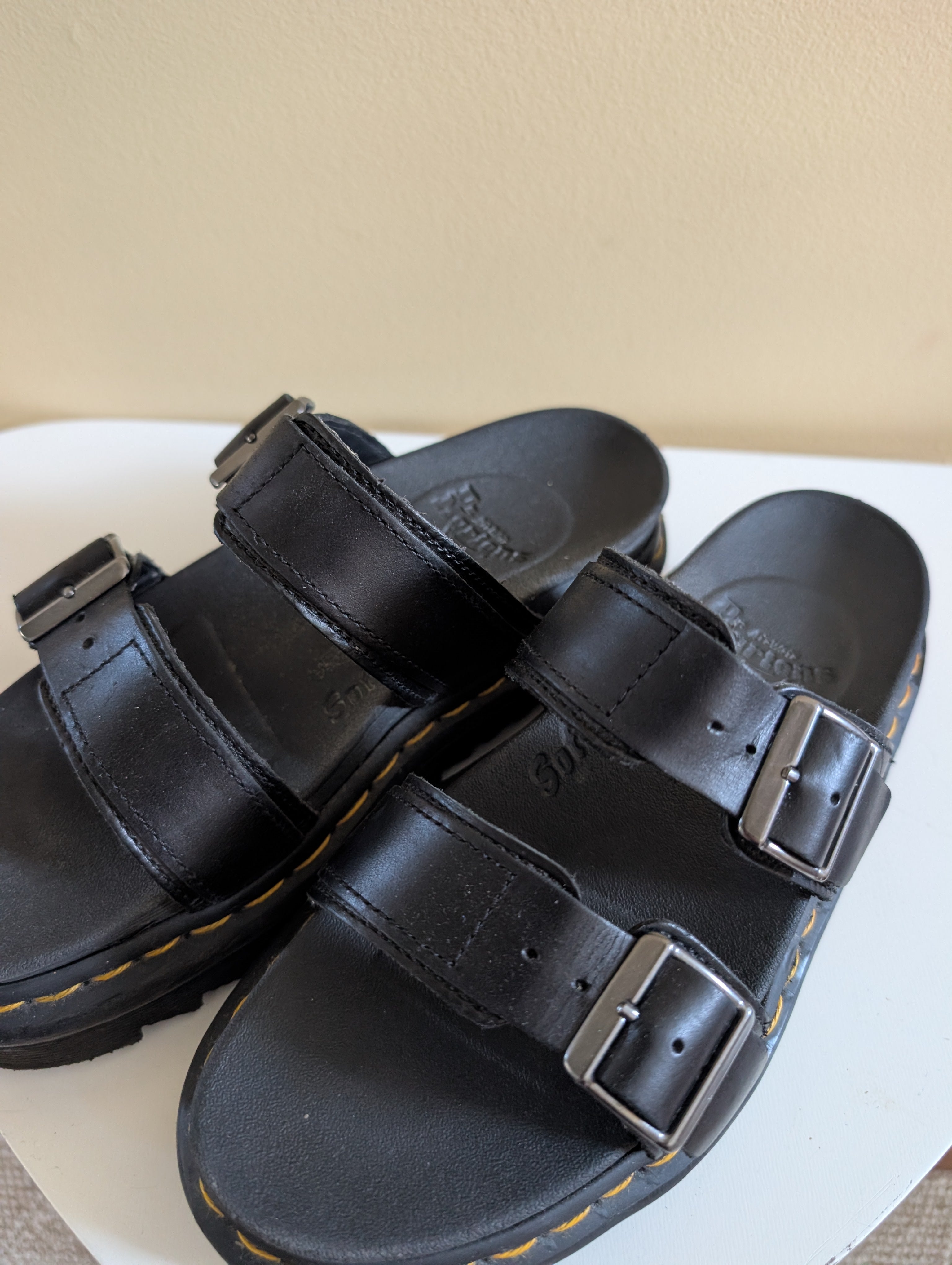 DR MARTENS MYLES SLIDE SANDALS