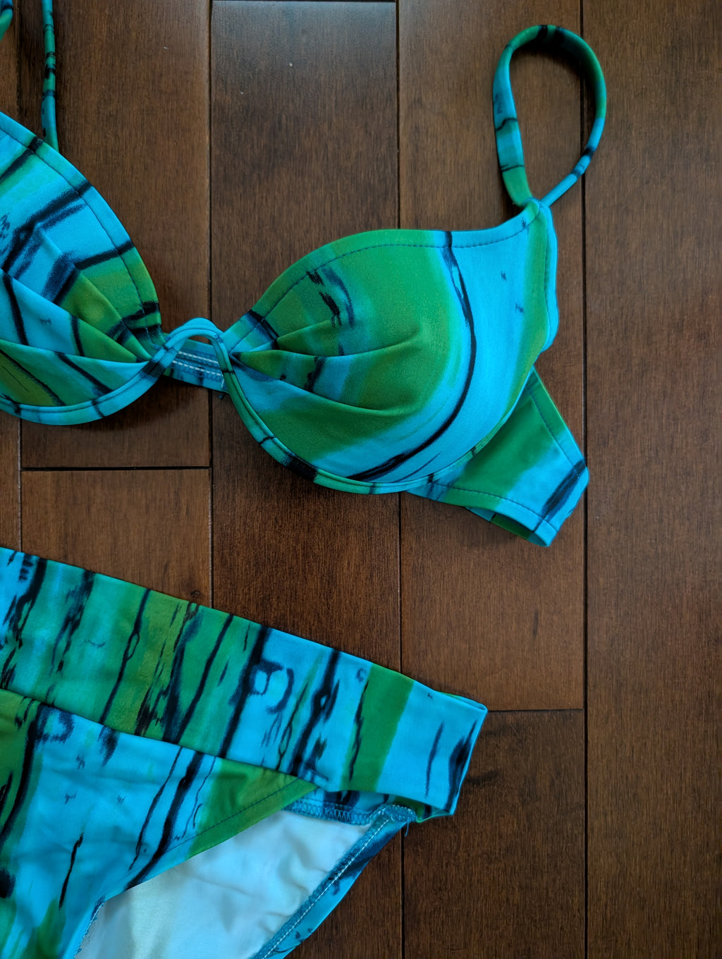 STRIPEY TIE DYE Y2K VINTAGE BIKINI