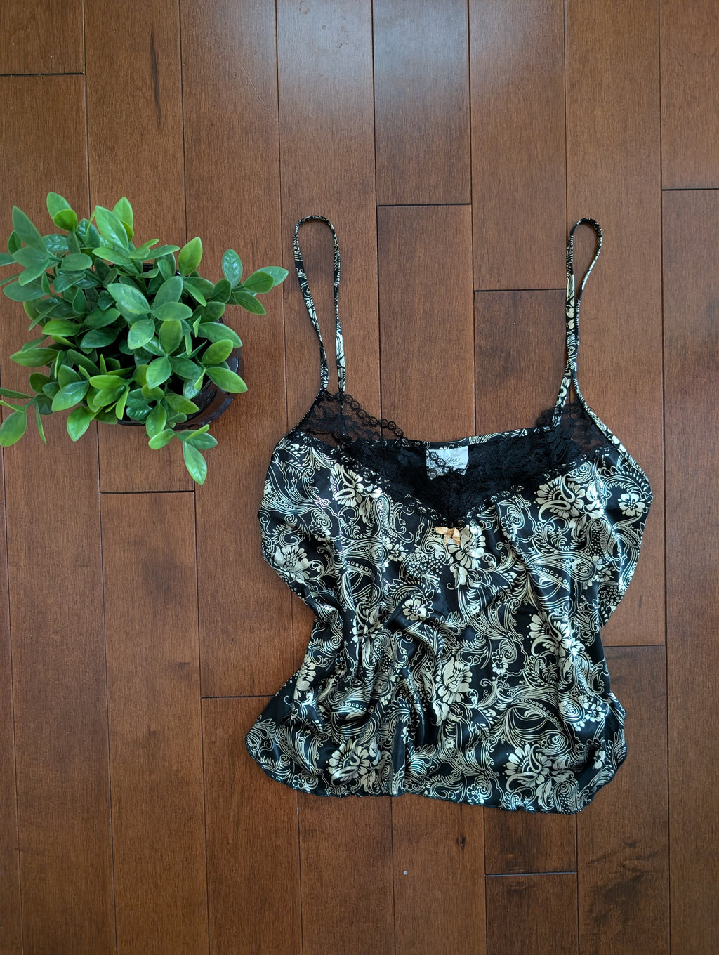 90s GOLD PAISLEY PRINT VINTAGE SATIN TANK TOP