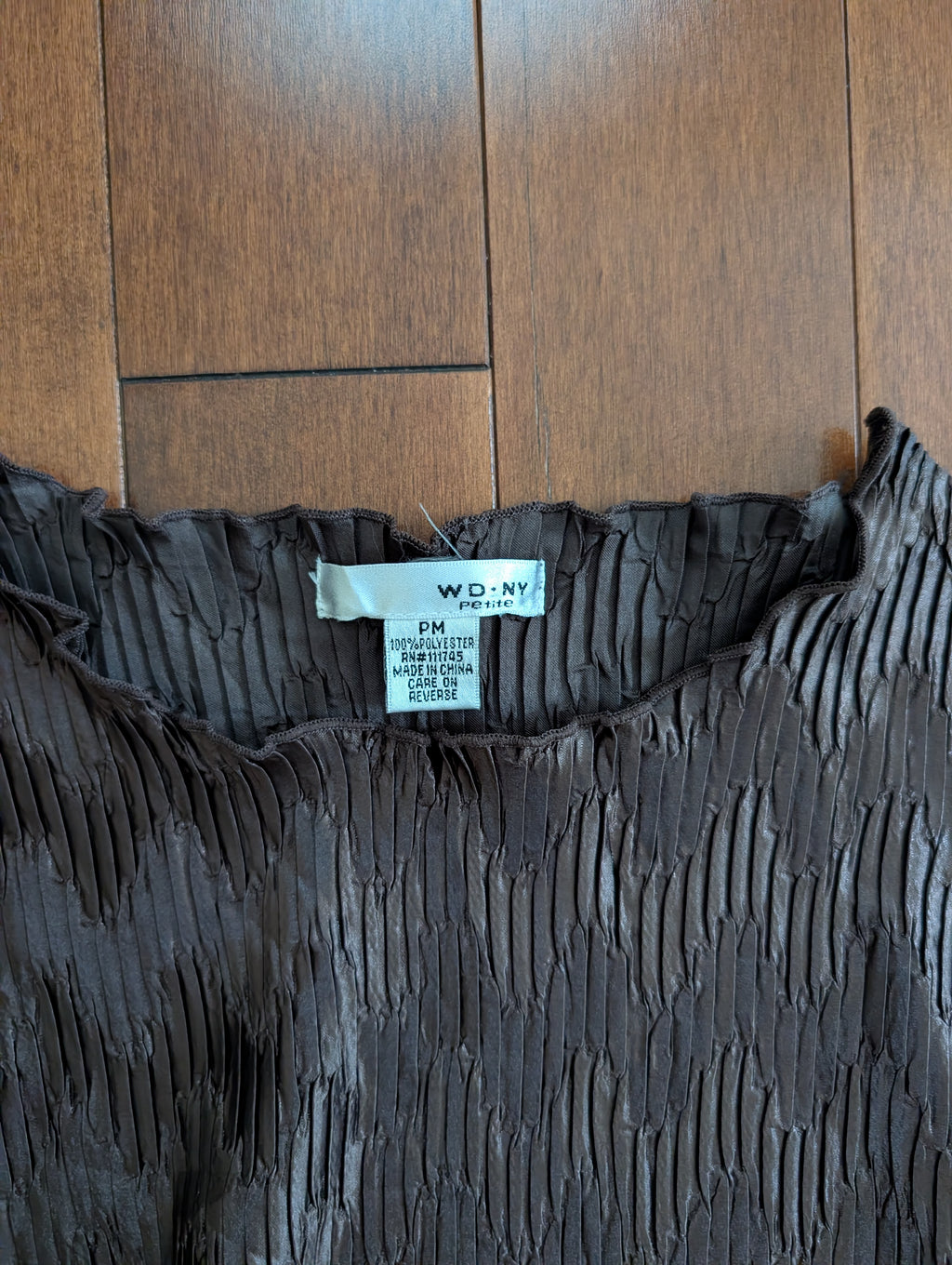 BROWN SHINY CRINKLE VINTAGE Y2K TOP