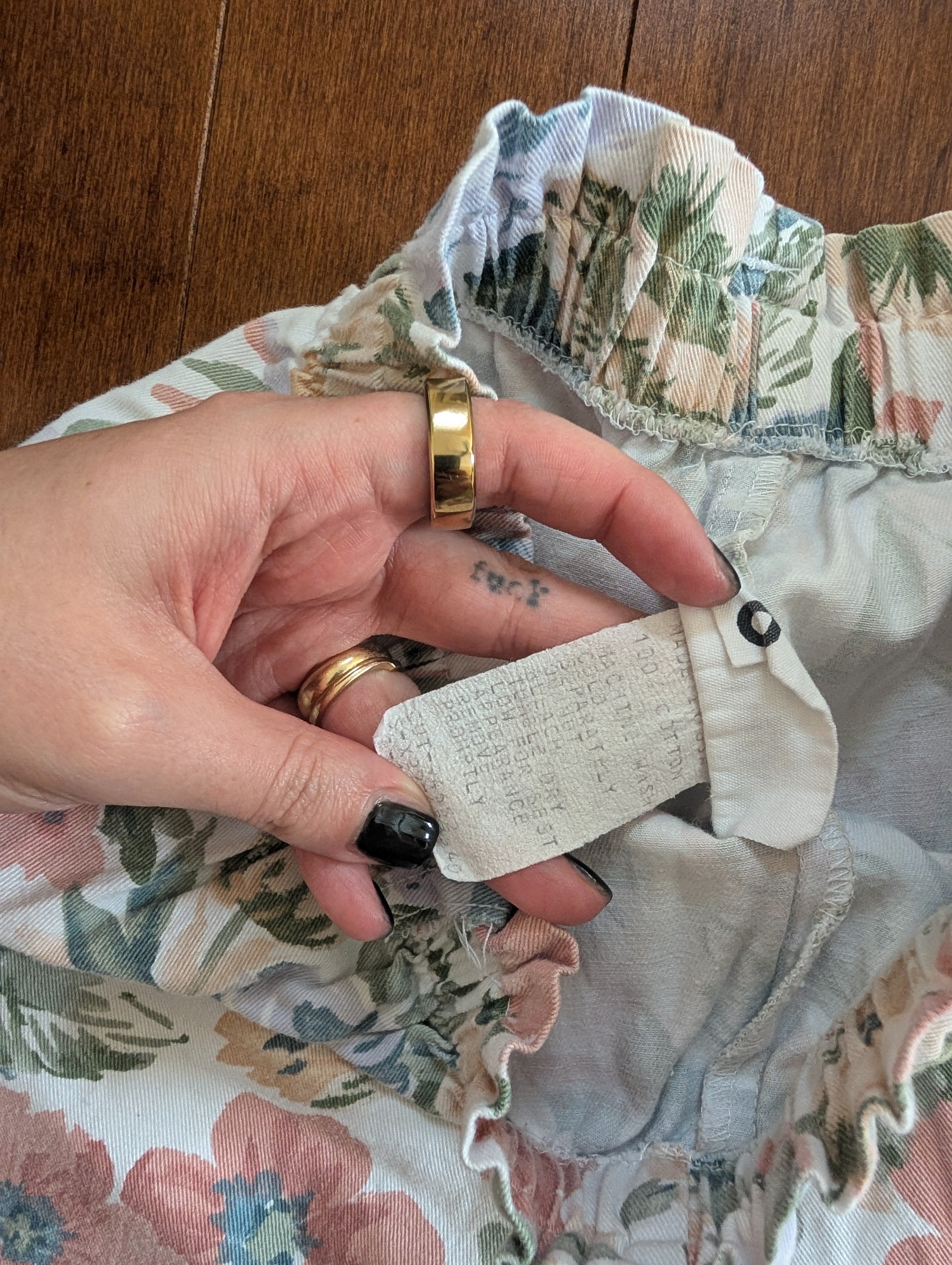 PASTEL FLORAL VINTAGE 90s TROUSER SHORTS