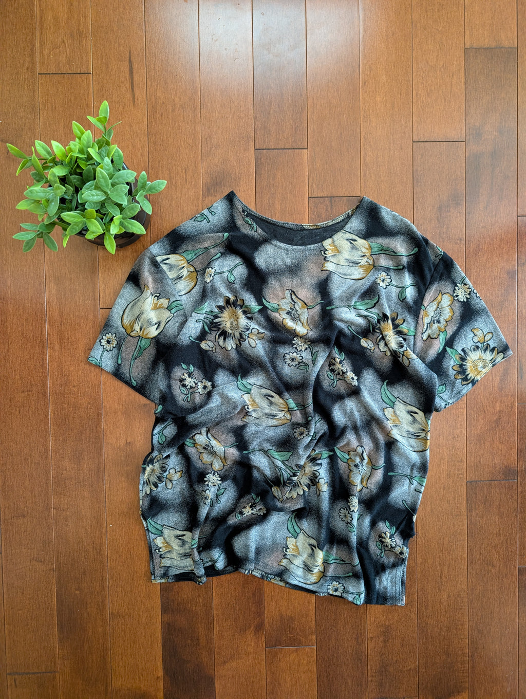 90s WHIMSIGOTH DARK FLORAL TOP