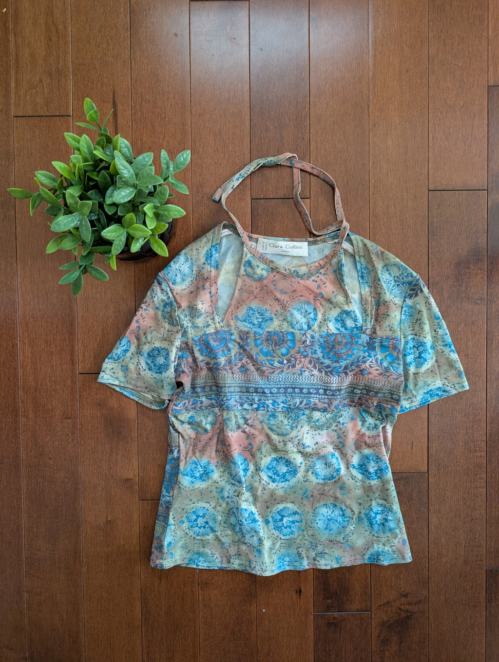 CLARA COLLINS Y2K VINTAGE ABSTRACT PRINT HALTER TSHIRT TOP