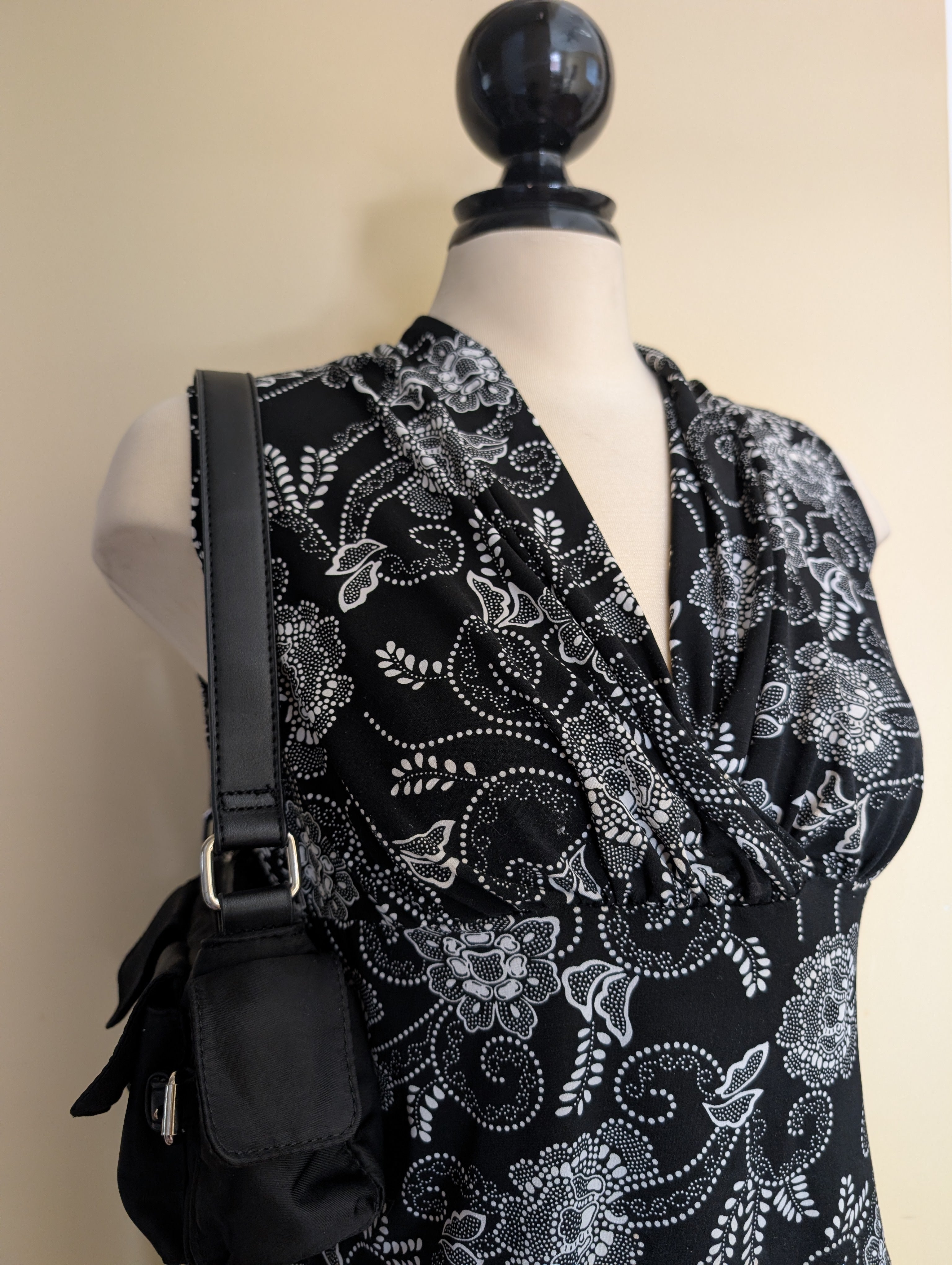 FUNKY Y2K FLORAL LOW CUT VINTAGE TOP