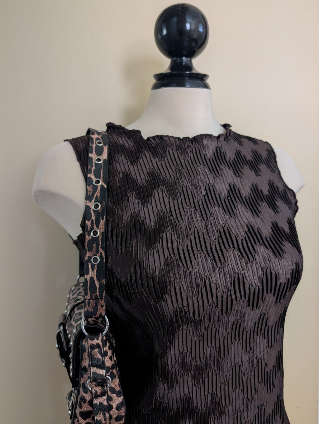BROWN SHINY CRINKLE VINTAGE Y2K TOP
