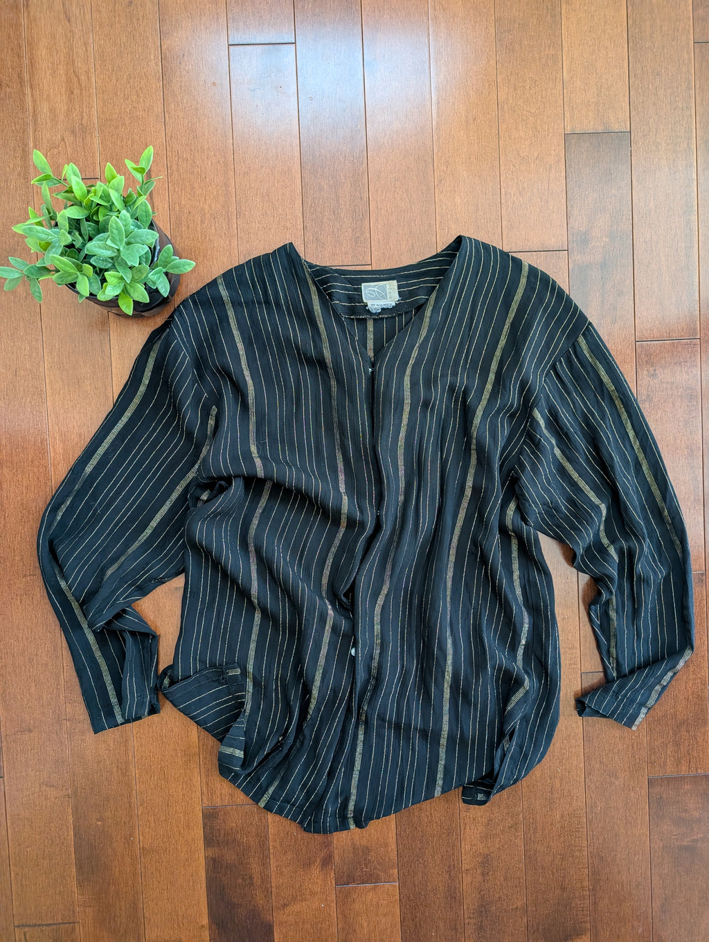 BLACK & GOLD 90s VINTAGE PJ LOUNGEWEAR SET