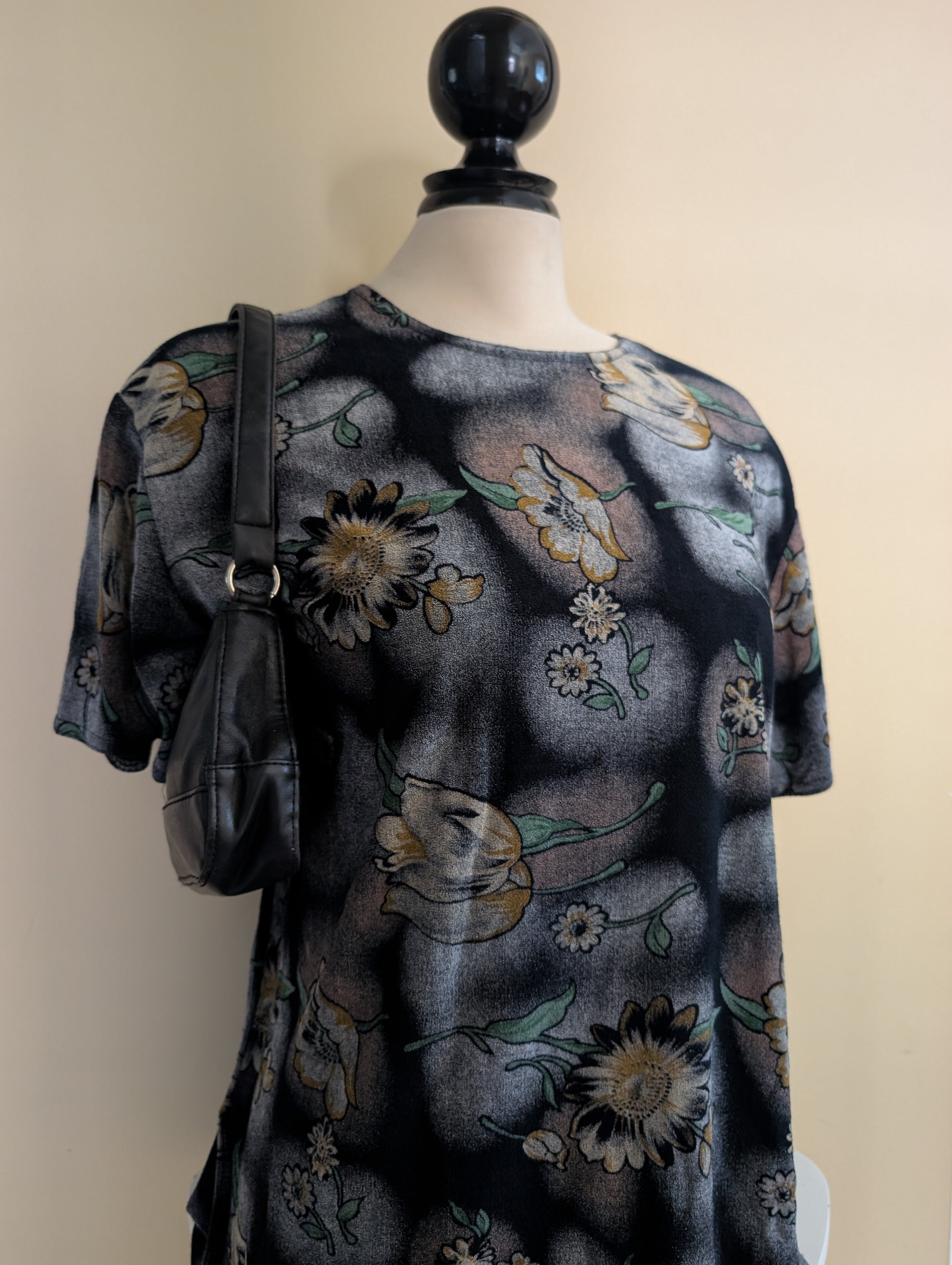 90s WHIMSIGOTH DARK FLORAL TOP