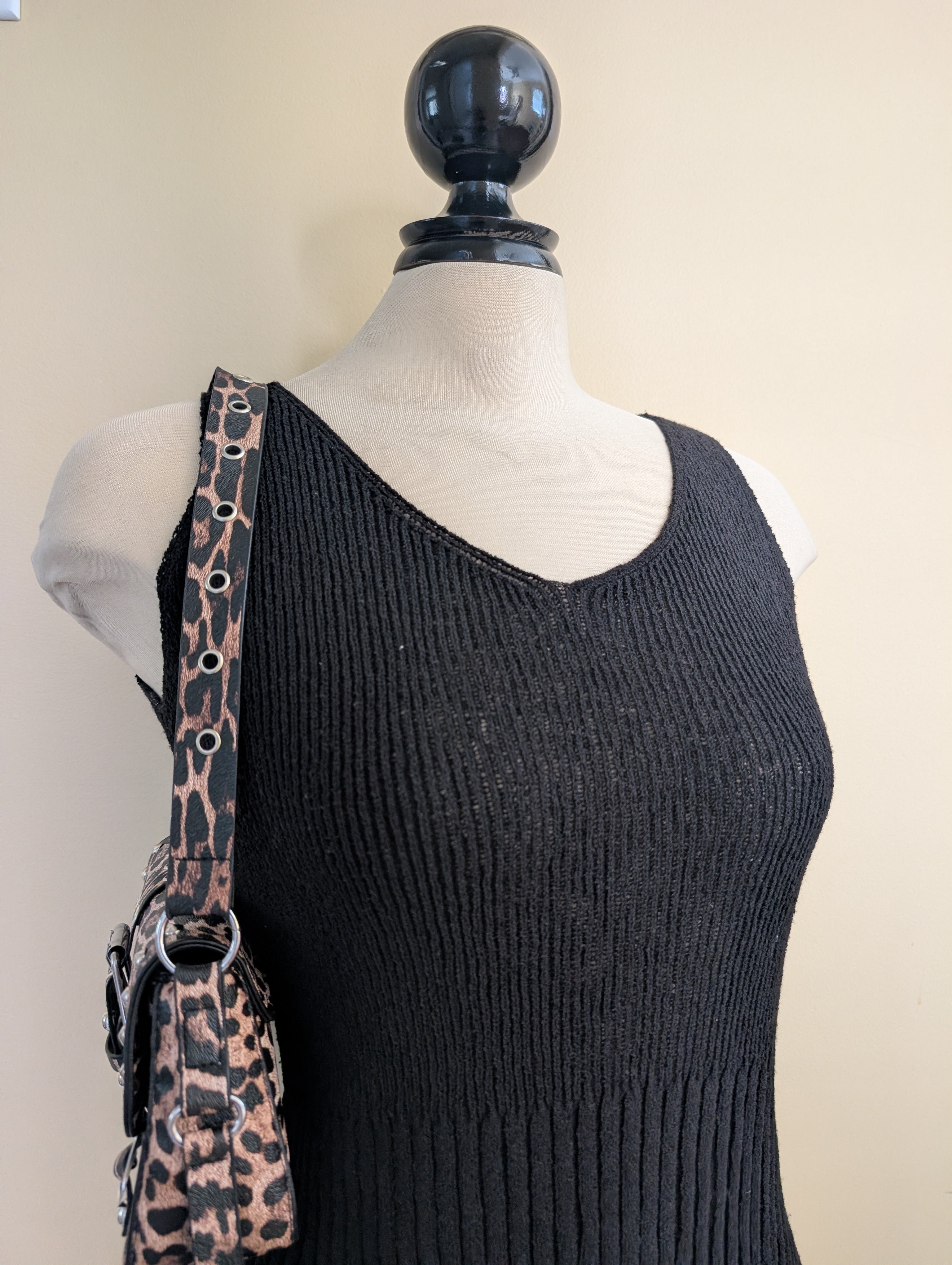 KELSO BASIC BLACK KNIT VINTAGE SWEATER TANK TOP