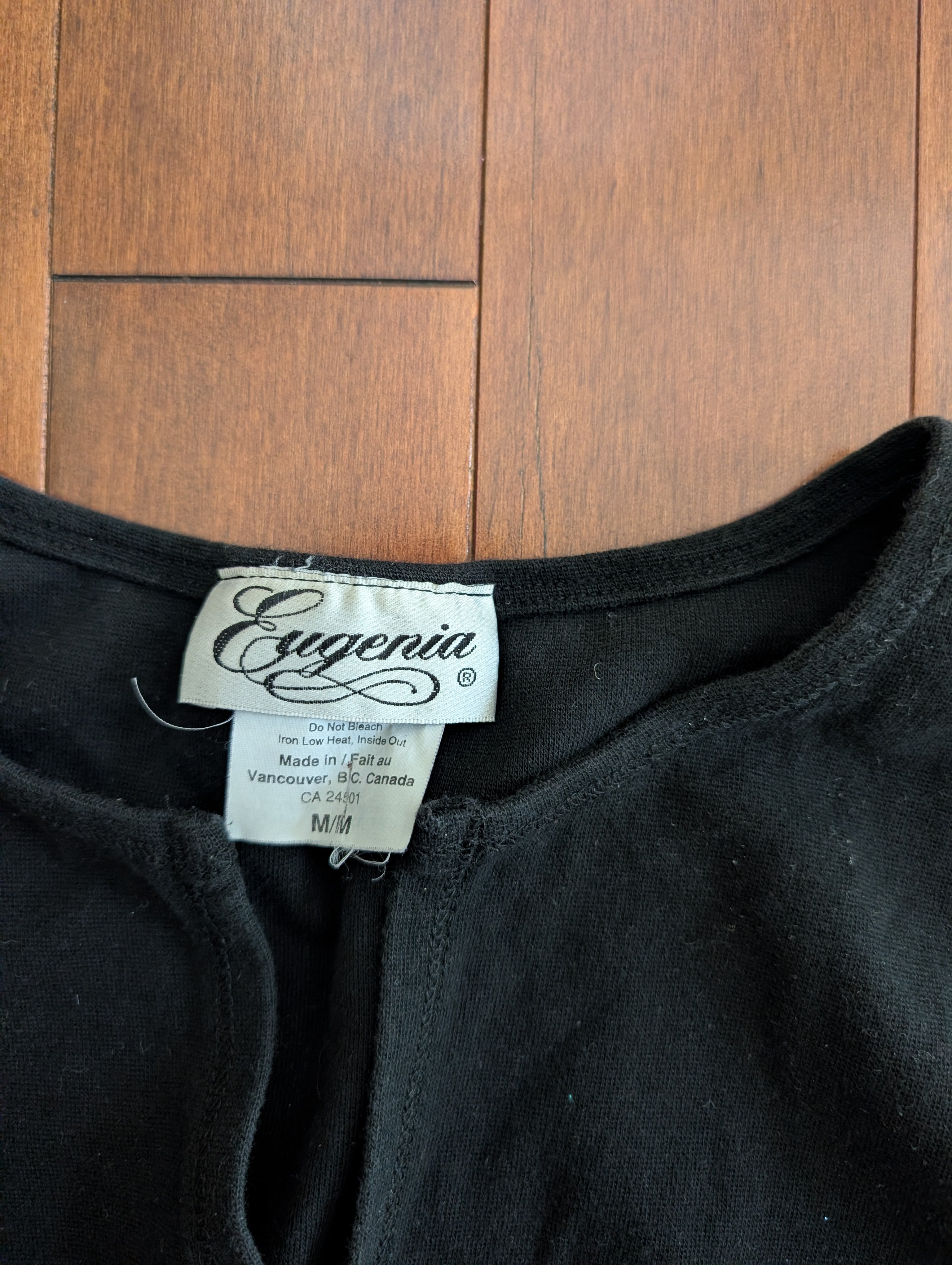 90s V CUT VINTAGE BABY TEE