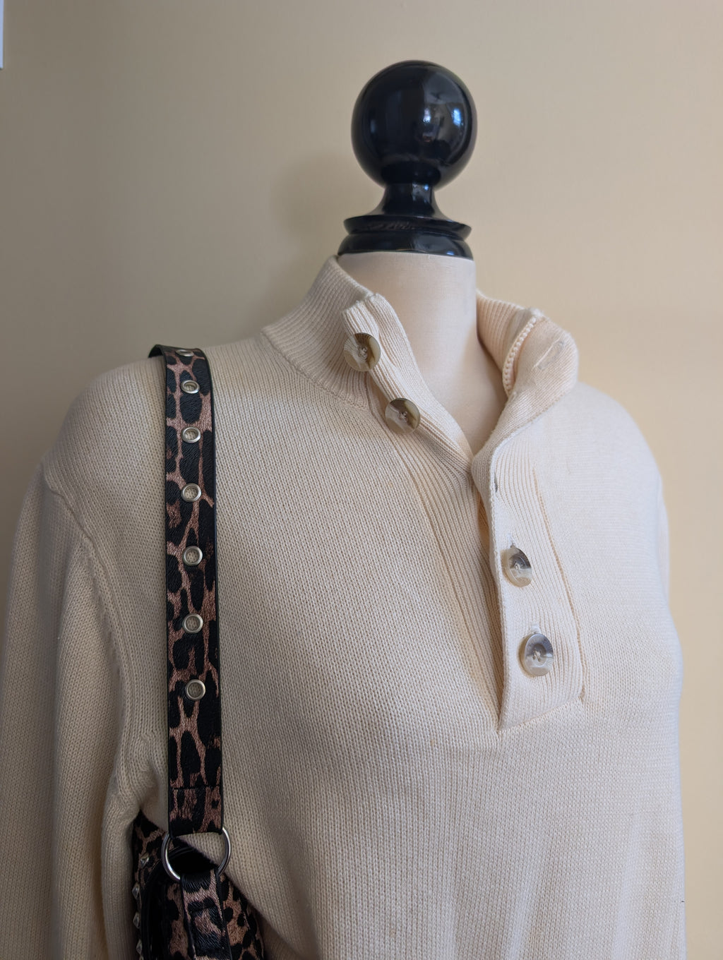 RETREAT CREAM BEIGE BUTTON DETAIL VINTAGE 1990s KNIT SWEATER