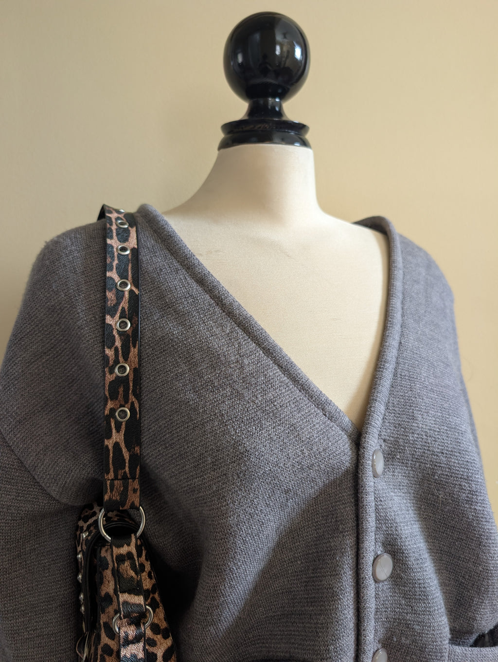 90s TUNDRA VINTAGE WOOL CARDIGAN SWEATER