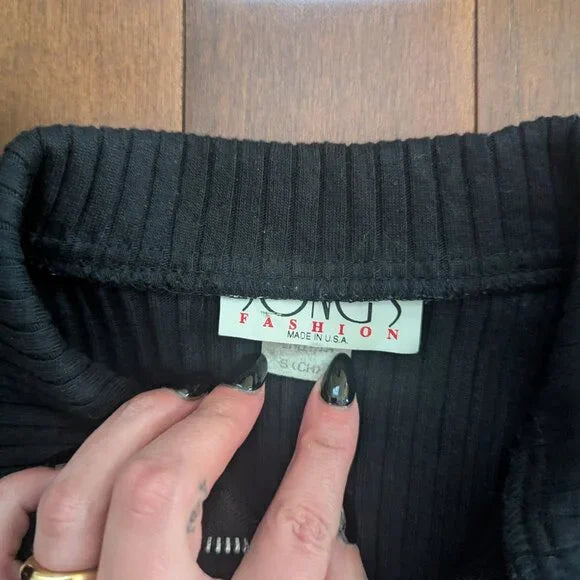 HEART DETAIL BLACK 1990s VINTAGE RIBBED ZIPPER TOP