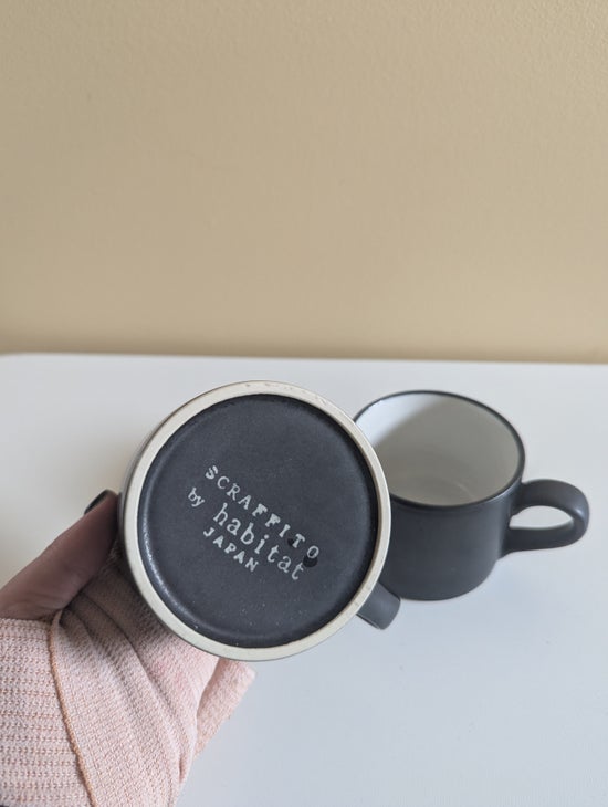 SCRAFFITO BY HABITAT 1980s MATTE BLACK VINTAGE MUGS