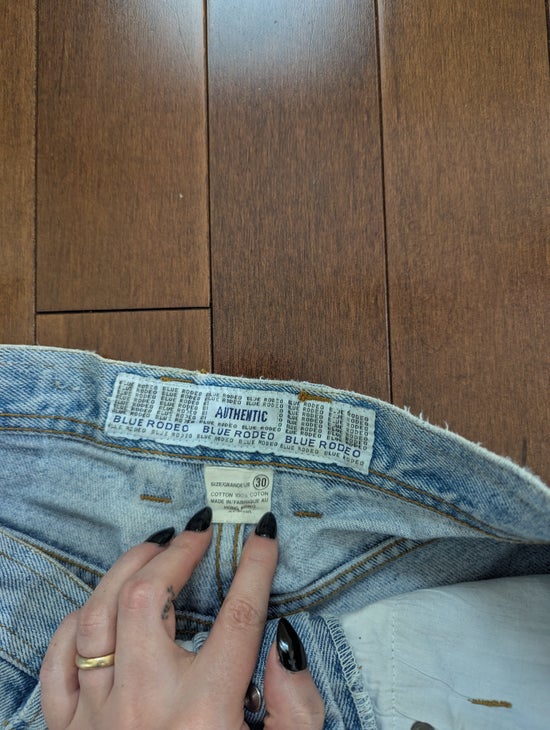 BLUE RODEO LIGHT WASH VINTAGE 1990s JEAN SHORTS