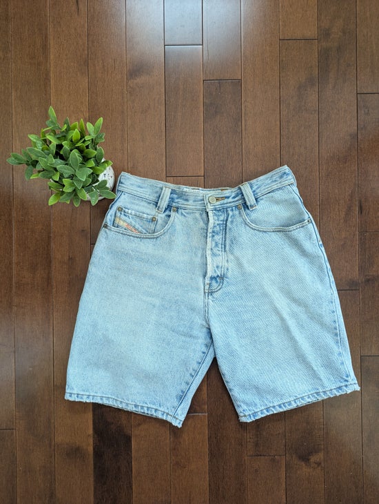 BLUE RODEO LIGHT WASH VINTAGE 1990s JEAN SHORTS