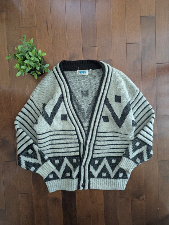 GEOMETRIC RETREO DETAIL VINTAGE 1990s KNIT CARDIGAN SWEATER